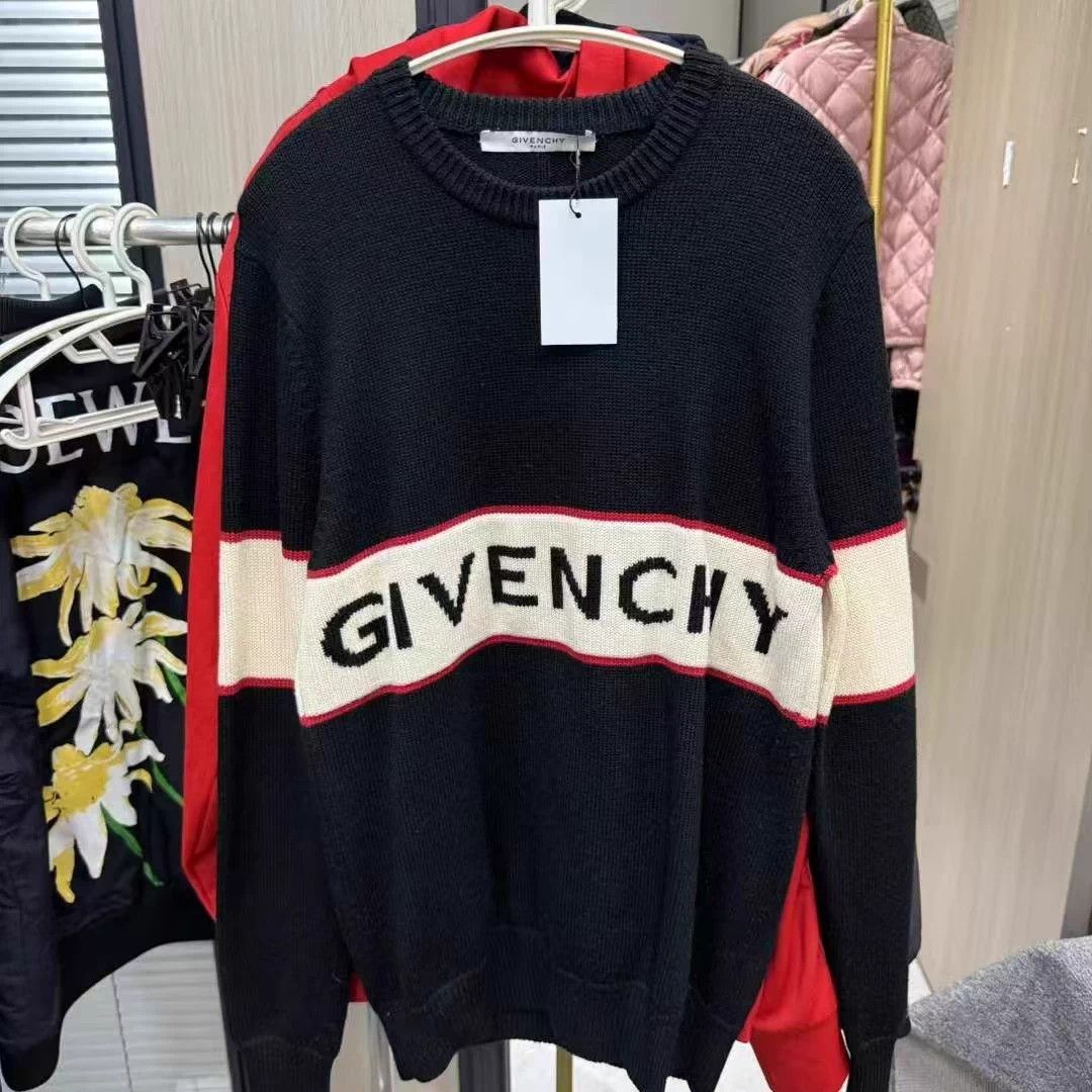 Givenchy Givenchy Logo Wool Sweater S 99 New Size US S / EU 44-46 / 1 - 1 Thumbnail