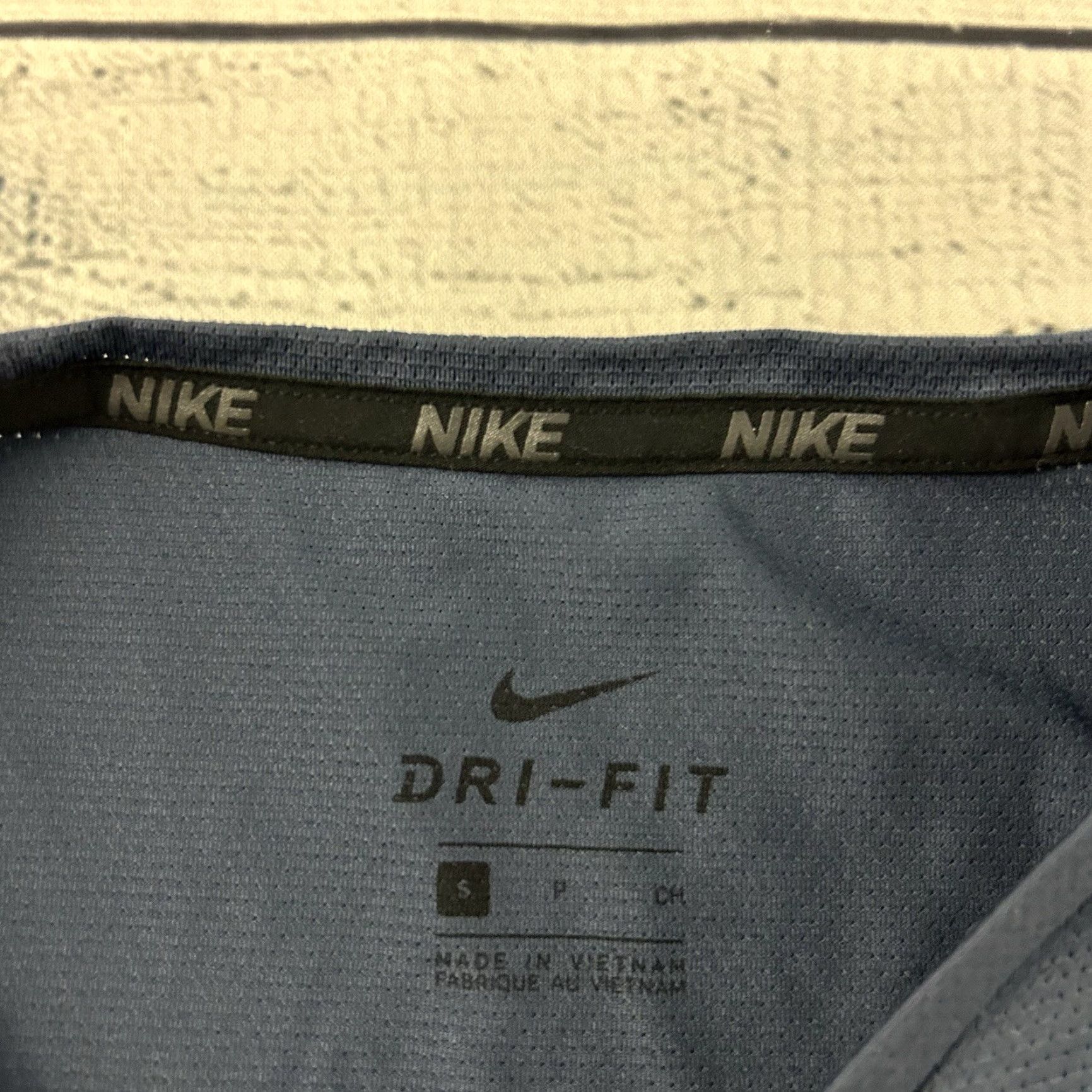 Nike Nike Dri-Fit Sleeveless Athletic Running Shirt Men's Small Gray Size US S / EU 44-46 / 1 - 3 Thumbnail