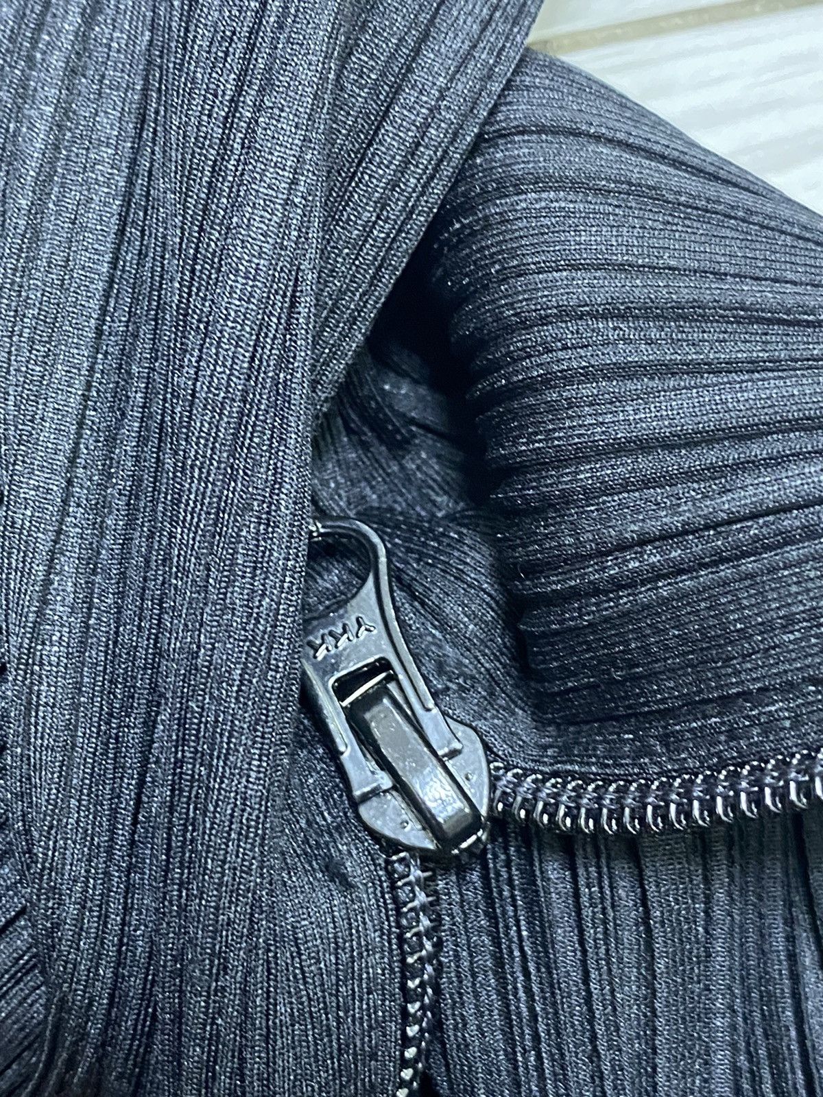 Pleats Please Issey Miyake PLEATS PLEASE WITH SIDE ZIPPERS Size ONE SIZE - 7 Thumbnail