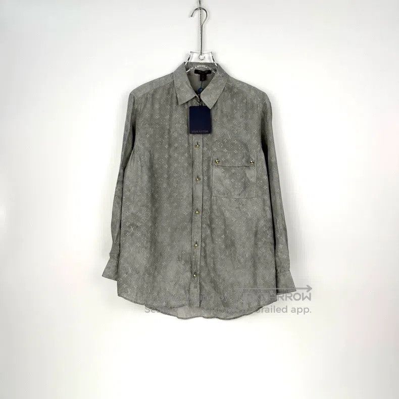 Louis Vuitton Louis Vuitton Cement grey old silk presbyopia full printed Size XS / US 0-2 / IT 36-38 - 3 Thumbnail