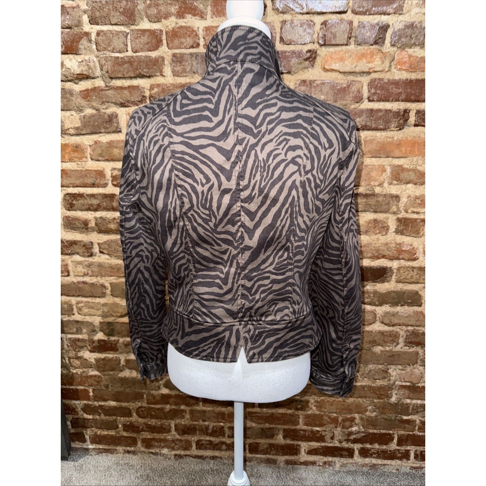 White House Black Market White House Black Market Zebra Print Jacket Size 8 MOB WIFE Size M / US 6-8 / IT 42-44 - 3 Thumbnail
