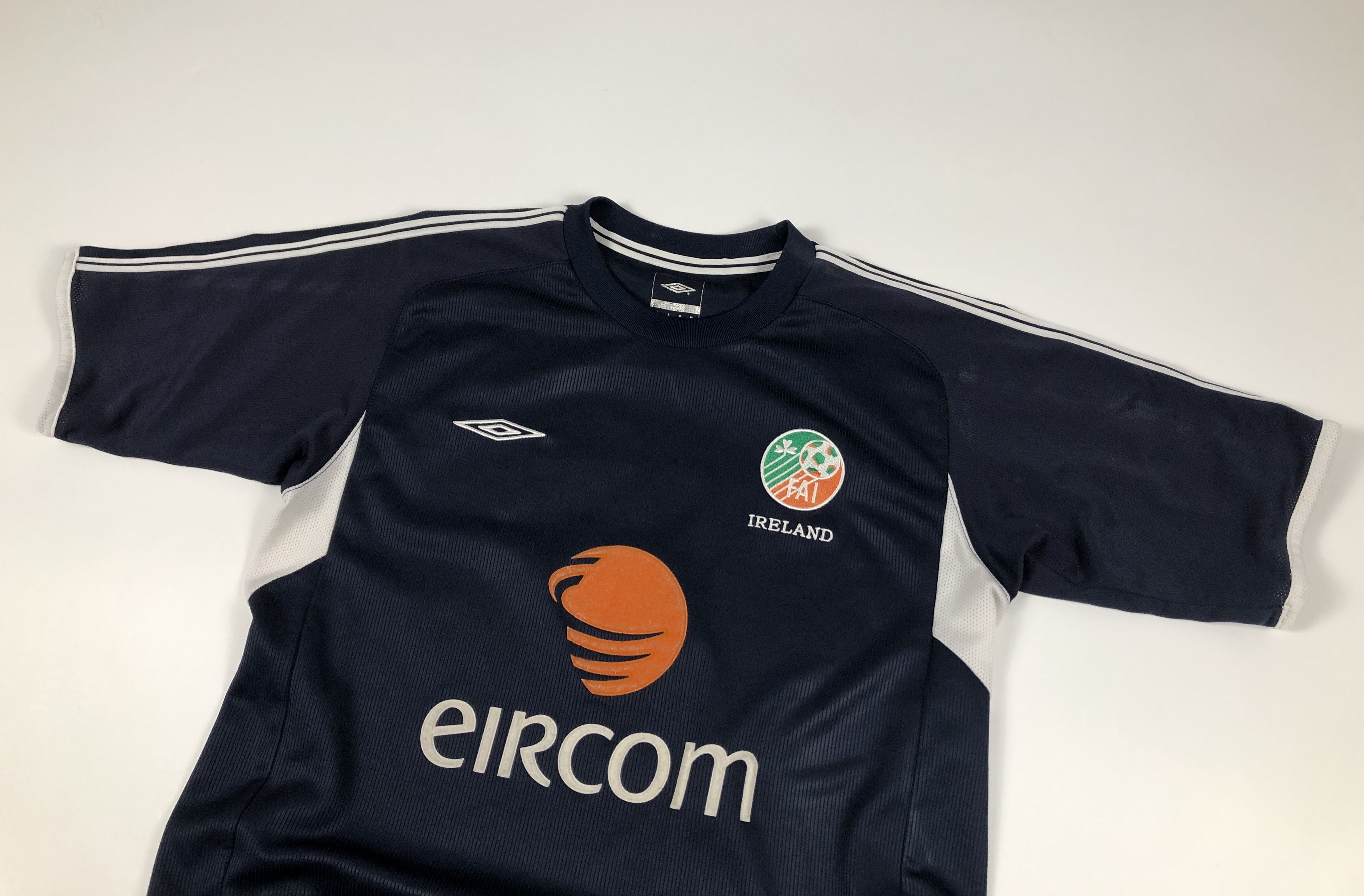 Umbro Umbro Ireland 2001-2002 Training Soccer Jersey Size US S / EU 44-46 / 1 - 2 Thumbnail