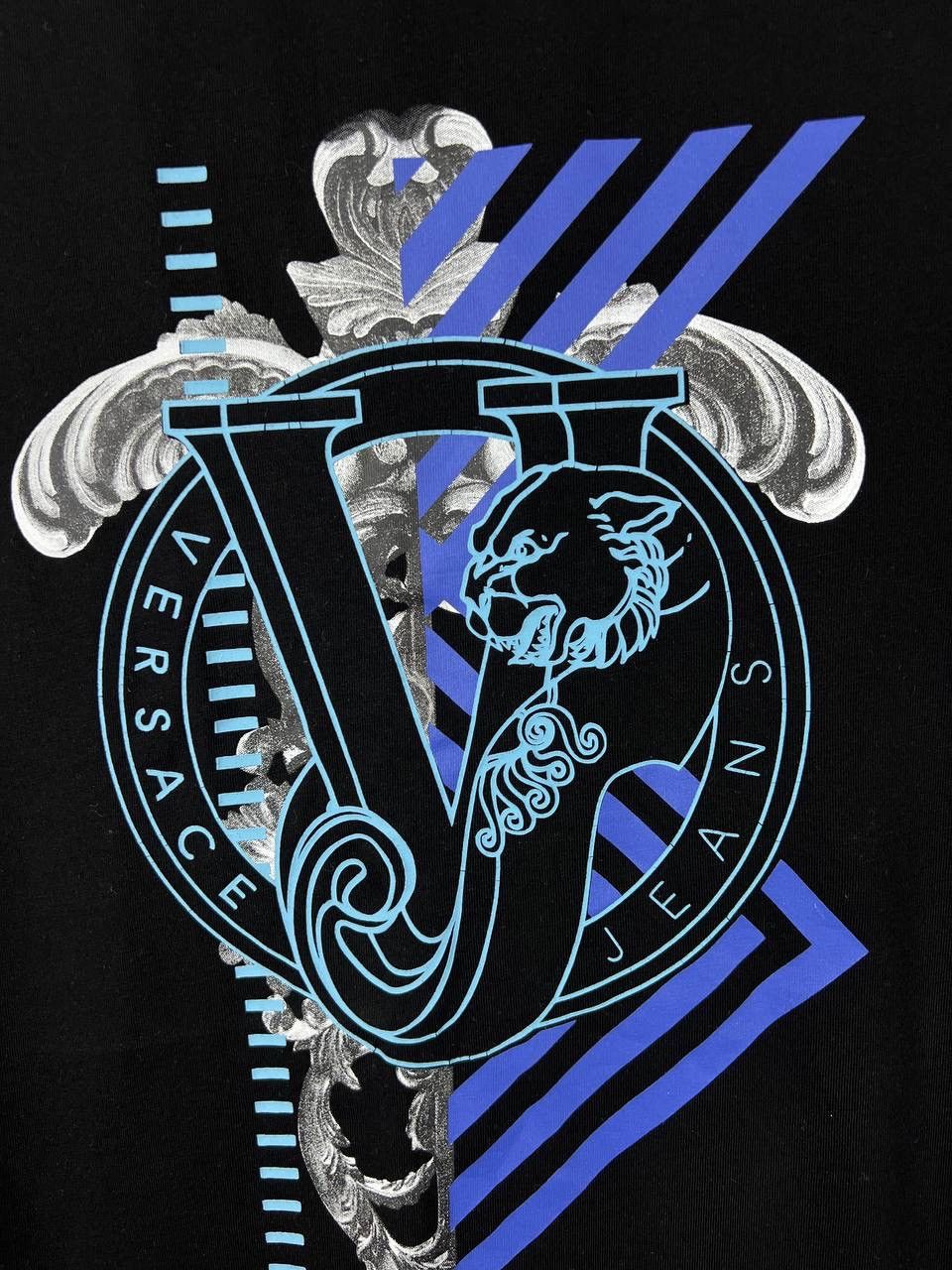 Vintage Versace Jeans luxury t-shirts size M Size US M / EU 48-50 / 2 - 6 Thumbnail