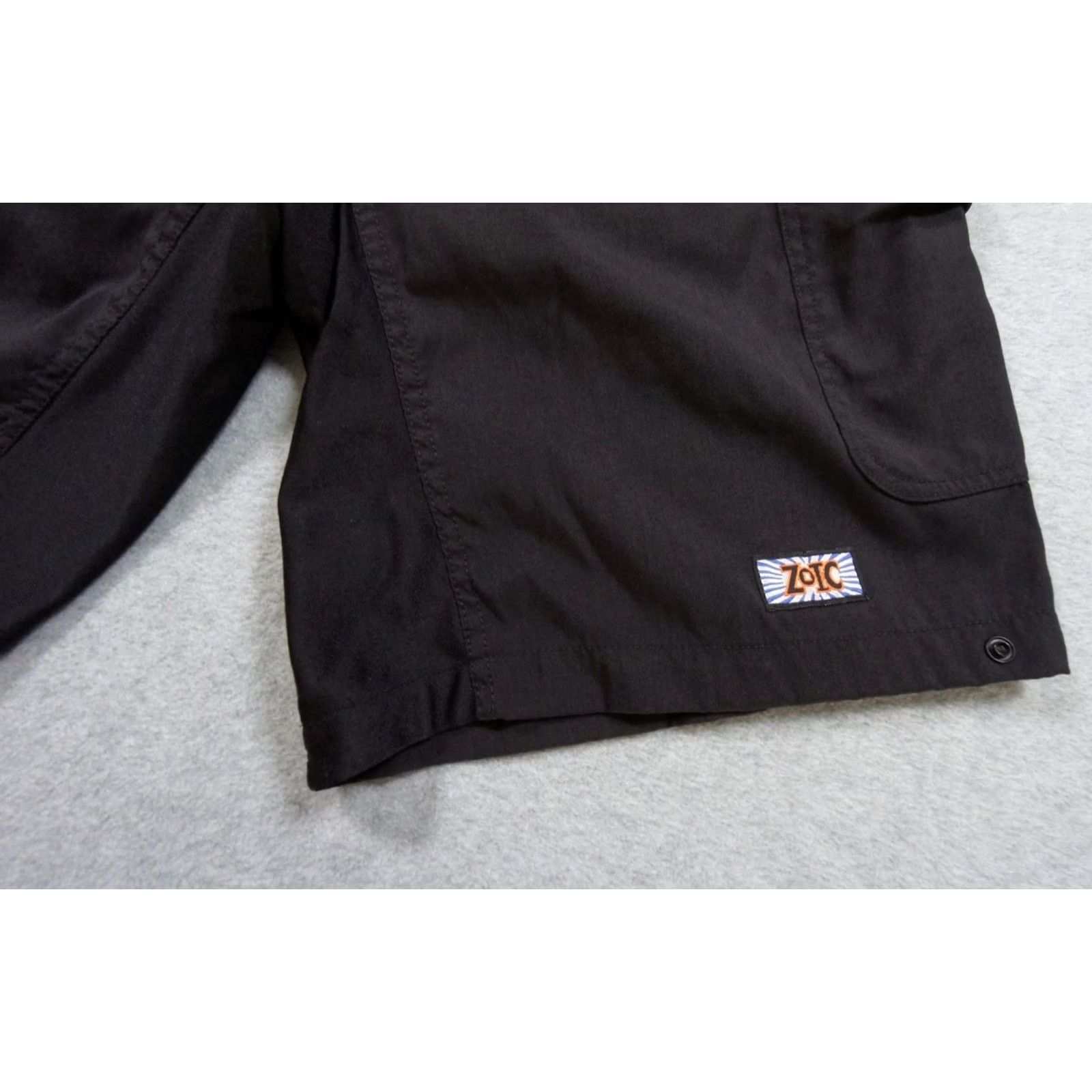 Vintage VINTAGE Zoic Shorts Mens Large Black Cargo Pockets Cycling Padded Lined Belted Size US 33 - 3 Thumbnail