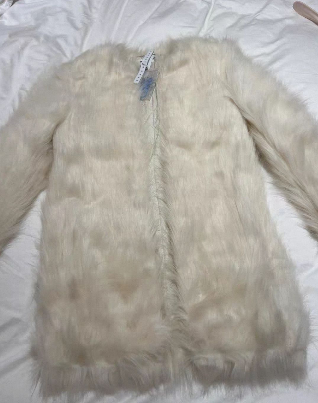 Saint Laurent Paris Saint Laurent White Eco friendly Fur sweater2412-Nextarrow Size XS / US 0-2 / IT 36-38 - 1 Thumbnail