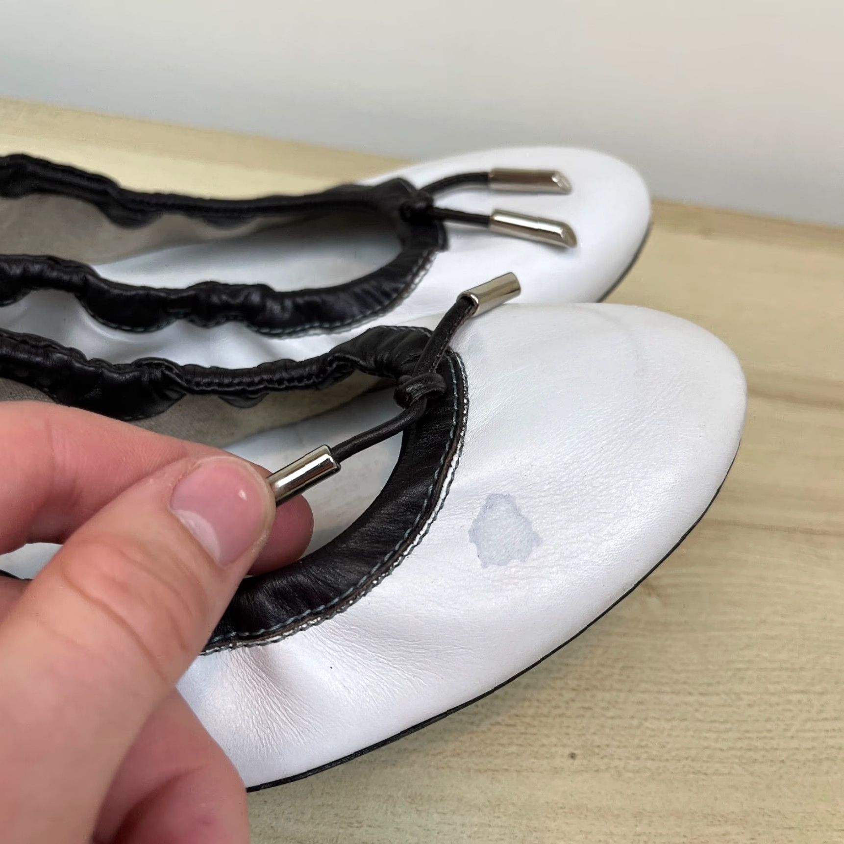 Vintage Tod's Women Flat Leather Slip-On US 9 EU 39 White Foldable Career Dress Shoes 90s Designer Womens Size ONE SIZE - 5 Thumbnail