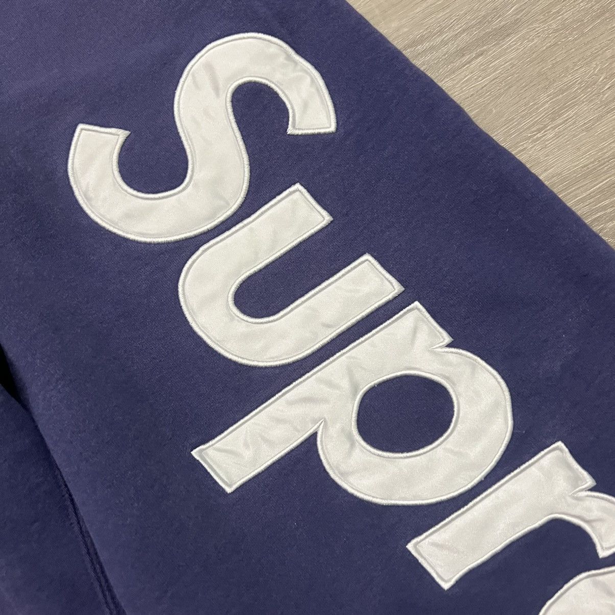 Supreme Supreme Satin Appliqué Logo Sweatpants FW23 Size US 32 / EU 48 - 3 Thumbnail