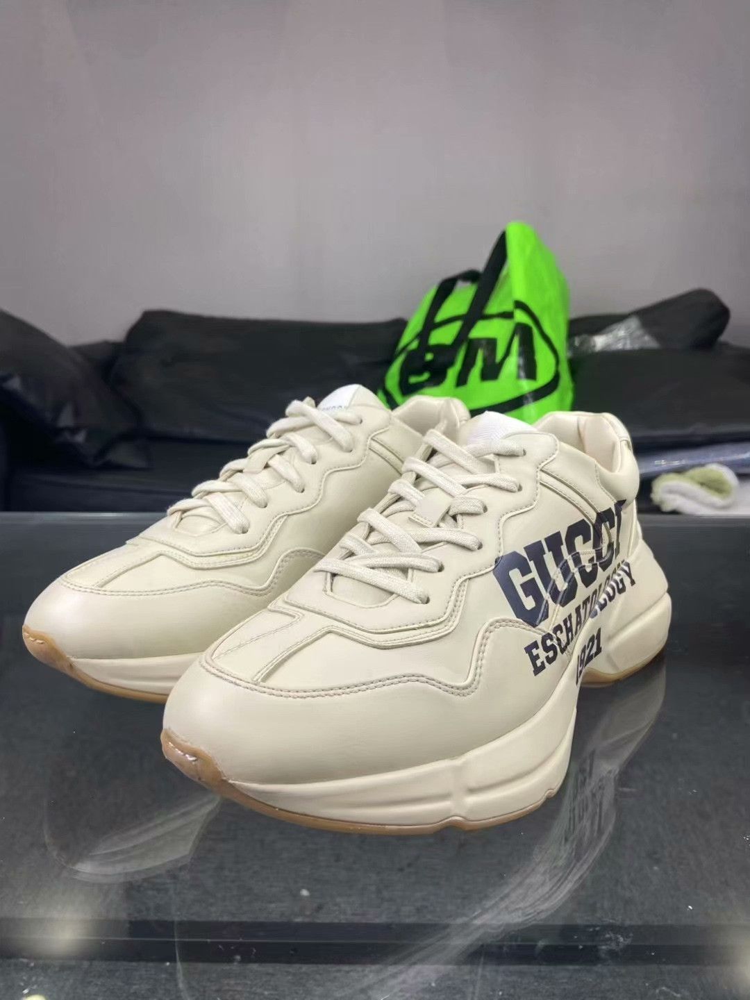 Gucci Gucci Printed Lowtop Sneakers 42 Men Size US 9 / EU 42 - 1 Thumbnail