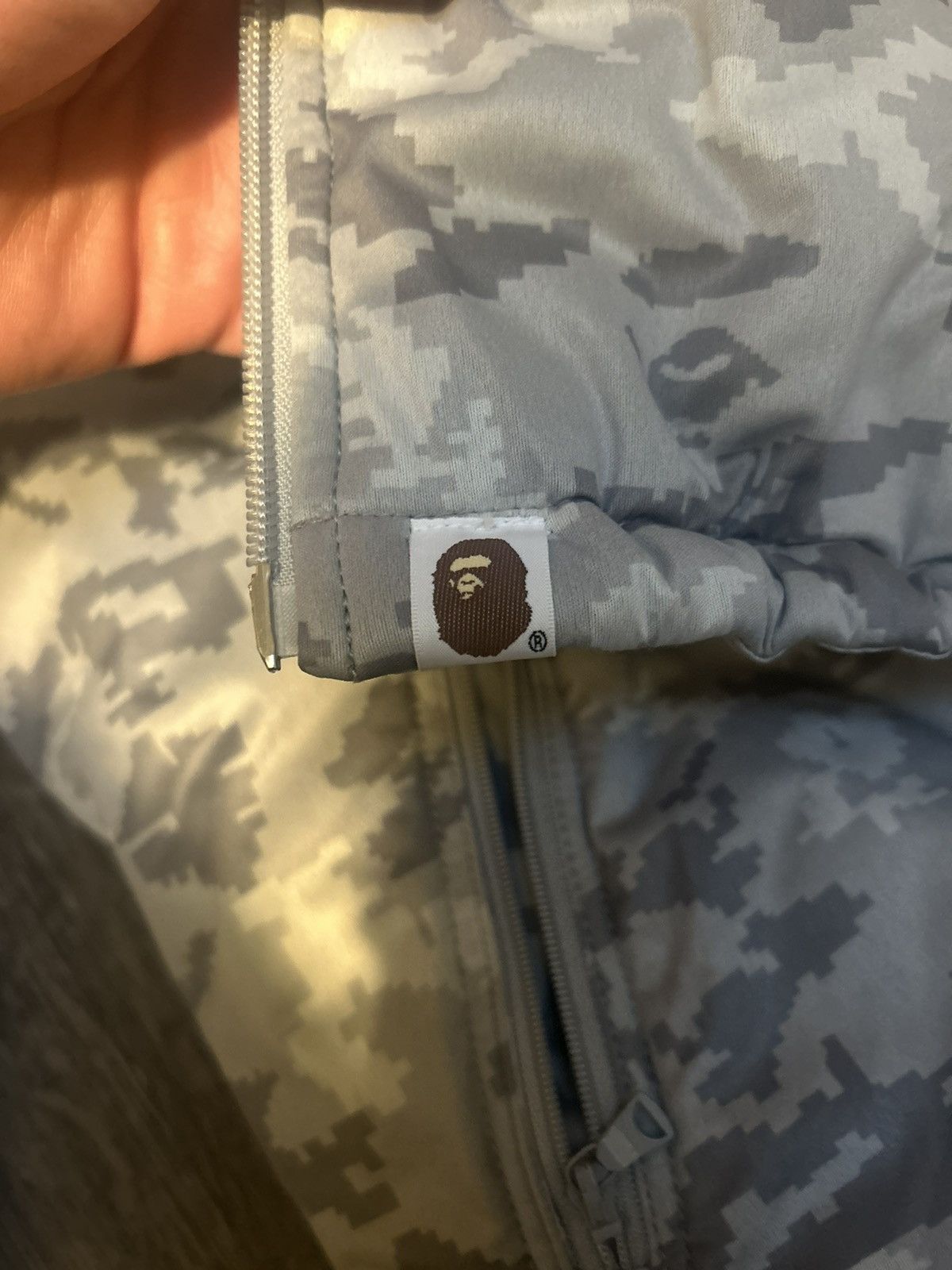 Bape DIGITAL CAMO SHARK PADDED HOODIE JACKET Size US XL / EU 56 / 4 - 9 Thumbnail