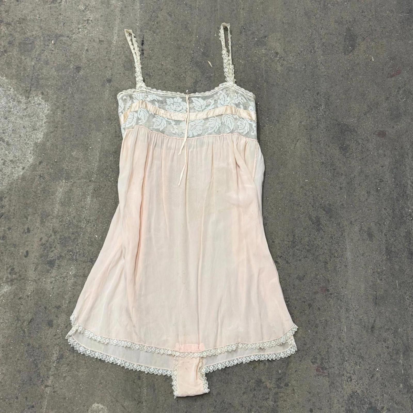 Other Antique 20s Pink Silk & Filet Lace Step-In Lingerie Teddy Size ONE SIZE - 1 Thumbnail