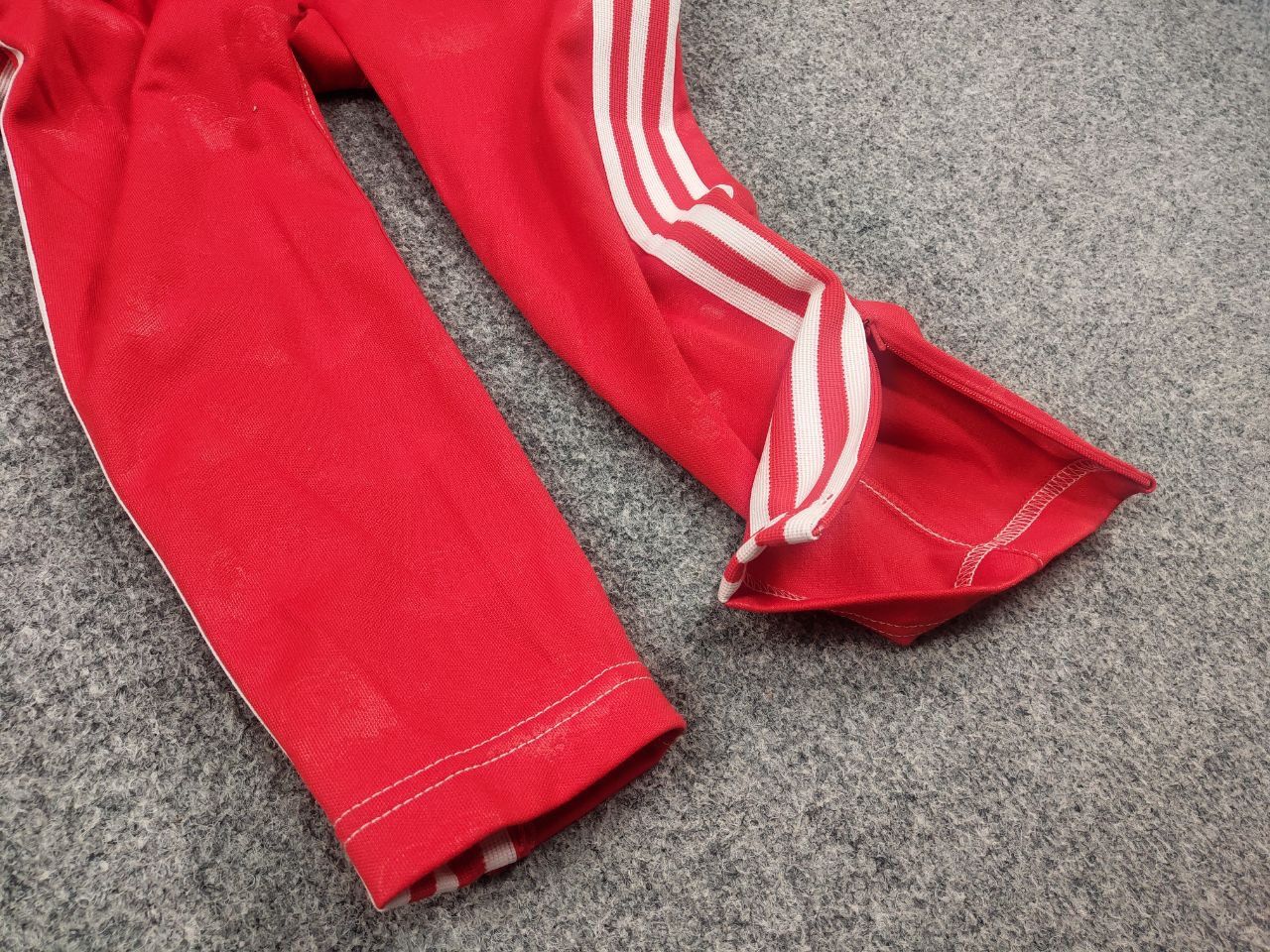 Adidas Adidas Originals x Fiorucci Retro 3-Stripe Red Track Pants Size 30" / US 8 / IT 44 - 10 Thumbnail