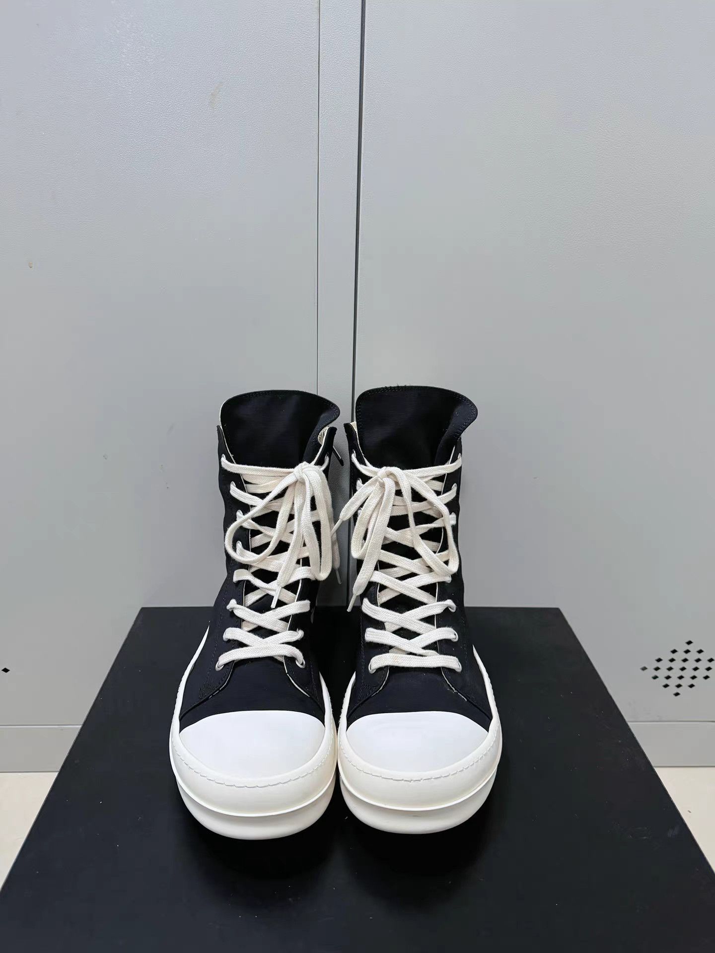 Rick Owens Drkshdw Rick Owens Drkshdw high-top Converse sneakers Size US 9 / EU 42 - 2 Thumbnail