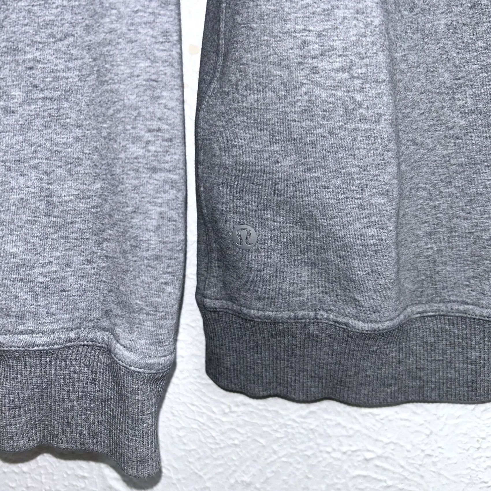 Lululemon Lululemon Scuba Hoodie Gray Jacket Full Zip Women’s XS Jacket Women XS Gray Branded Logo Pockets Hooded All Seasons Casual Formal Workwear Size XS / US 0-2 / IT 36-38 - 3 Thumbnail