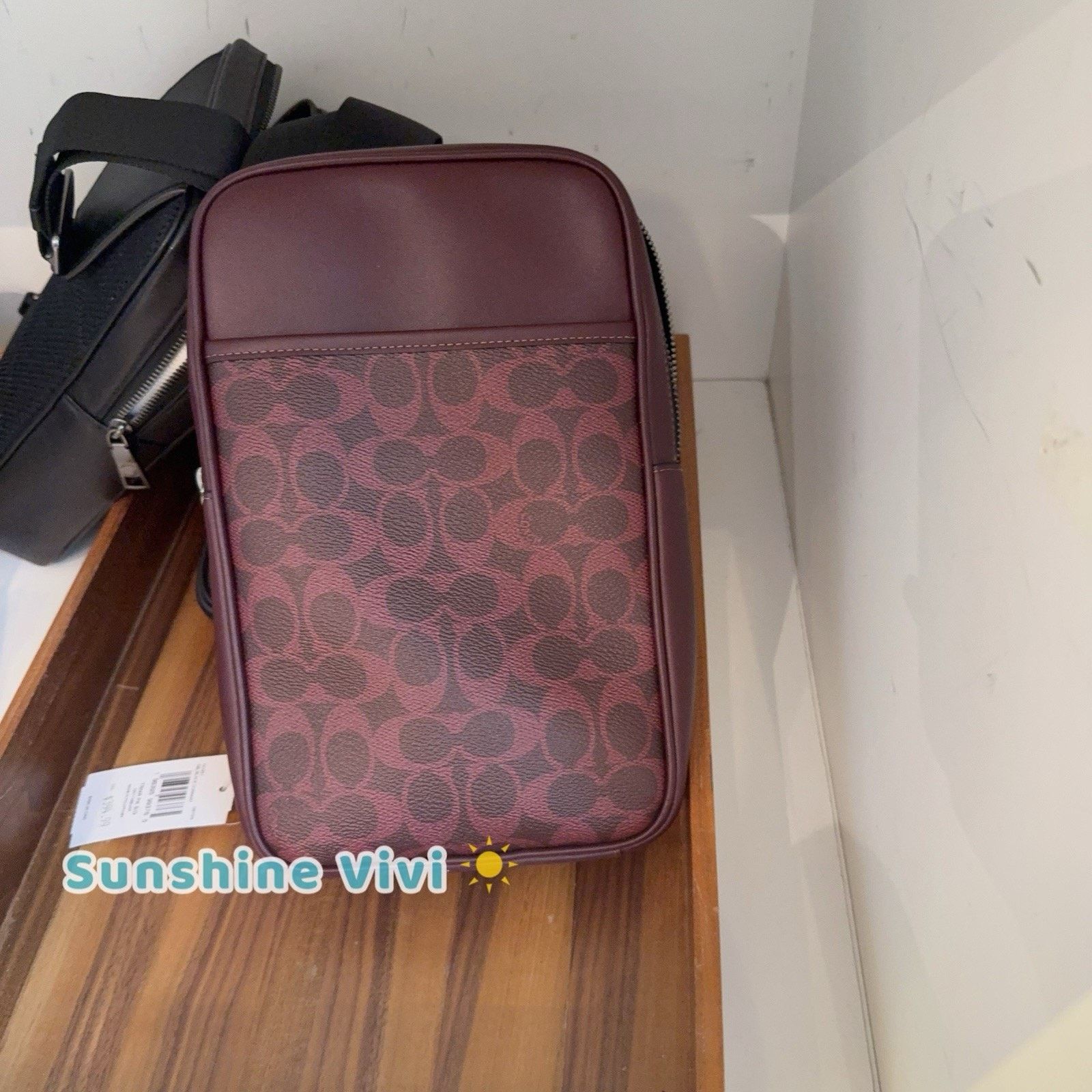 Coach NWT Coach CCQ51 Turner Signature Leather Bag BLACK CURRANT Size ONE SIZE - 4 Thumbnail