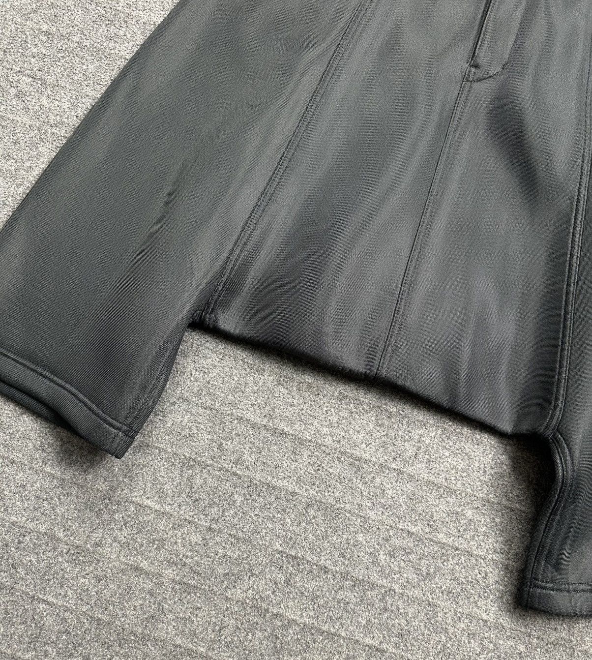 Y-3 Y-3 Yohji Yamamoto - Adidas Drop Crotch Sarouel Shorts Size US 34 / EU 50 - 5 Thumbnail