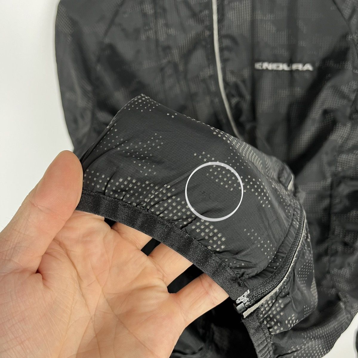 Sports Specialties Endura Full Zip Cycling Jacket Size S Reflective Full Zip Size US S / EU 44-46 / 1 - 21 Thumbnail