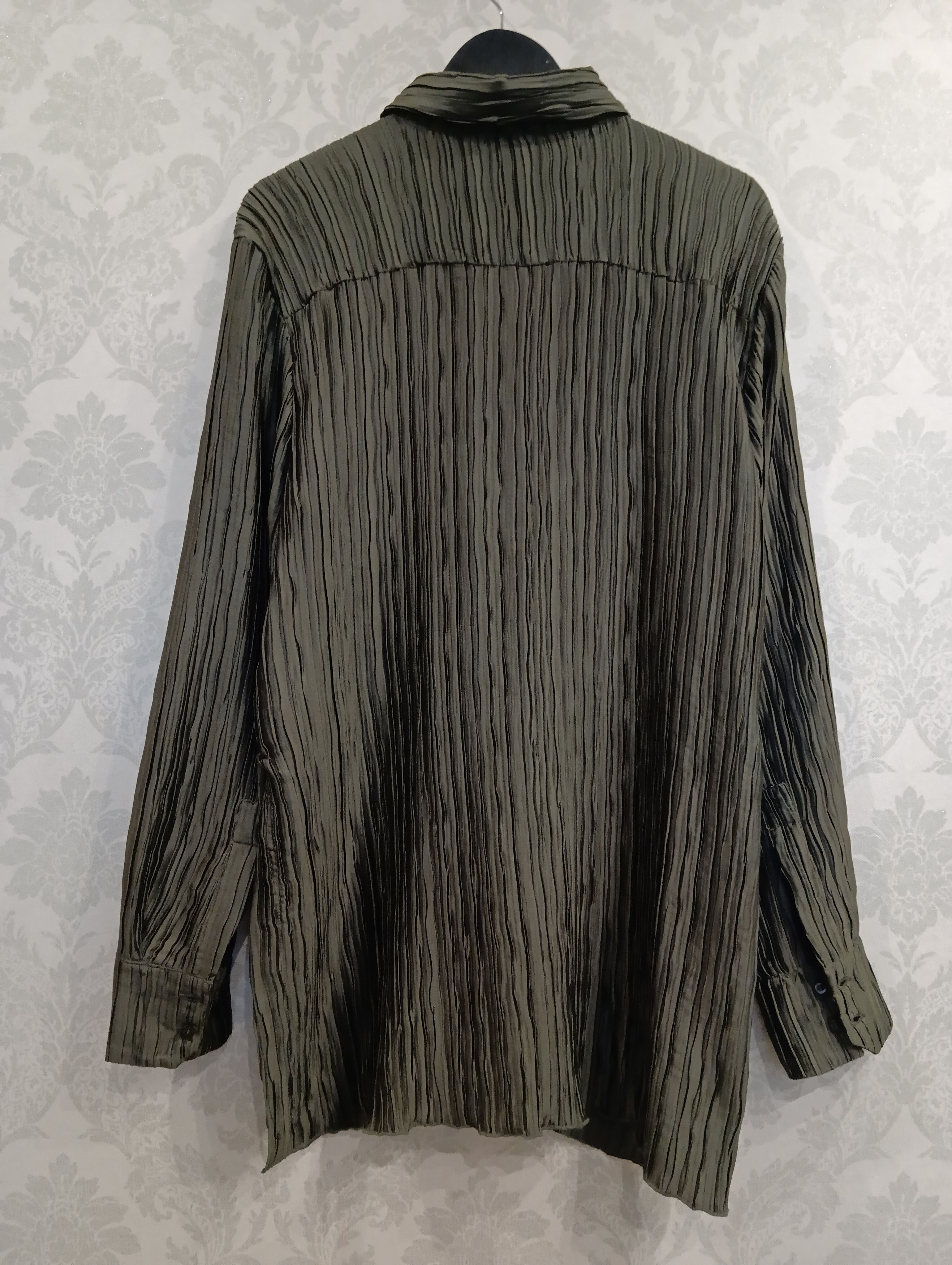 16Arlington 16Arlington Marley Plisse Satin Shirt Khaki size 12 Size L / US 10 / IT 46 - 6 Thumbnail