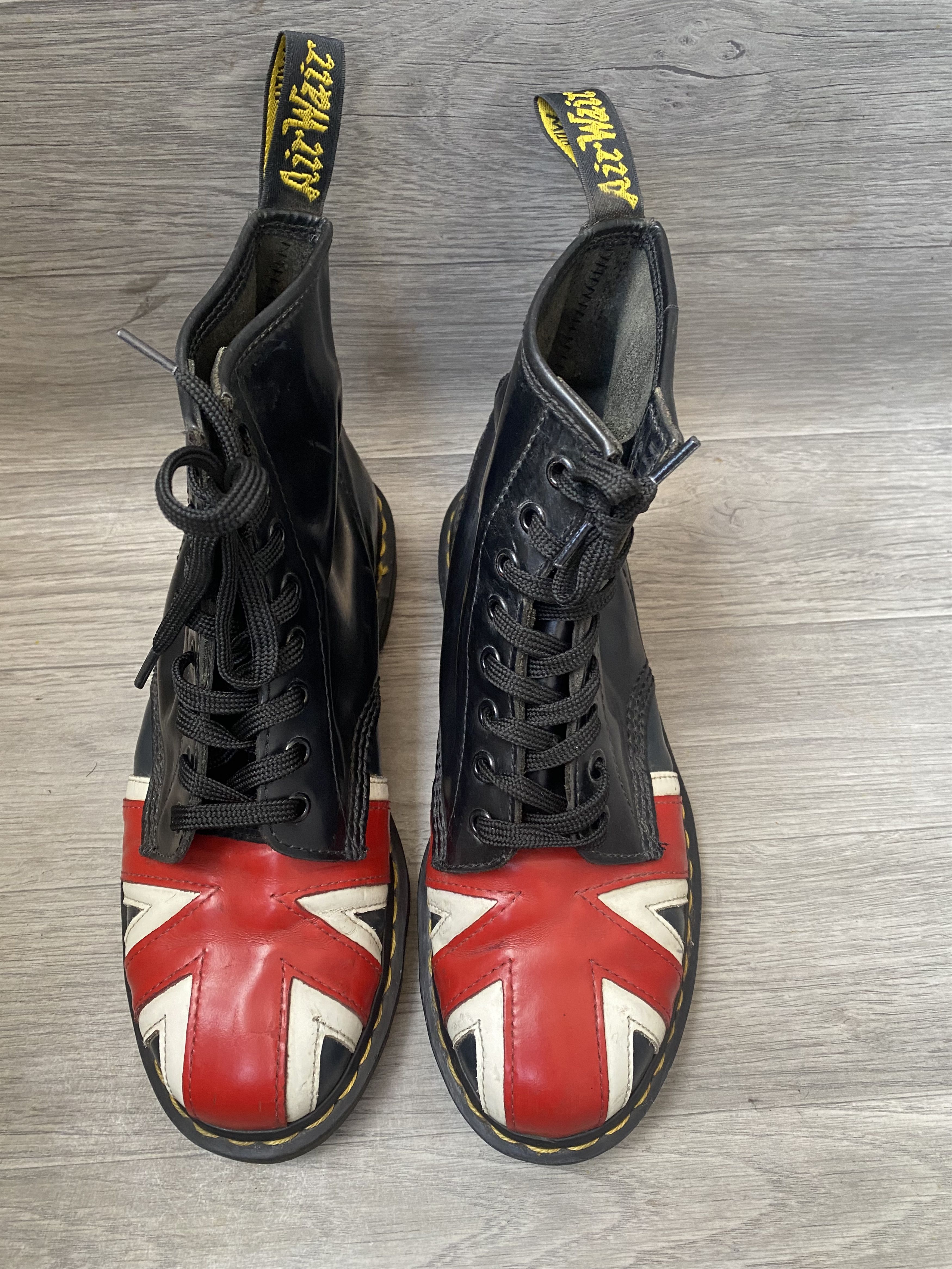Dr. Martens Dr martens union jack british flag boots sz 40 Size US 7 / EU 40 - 2 Thumbnail