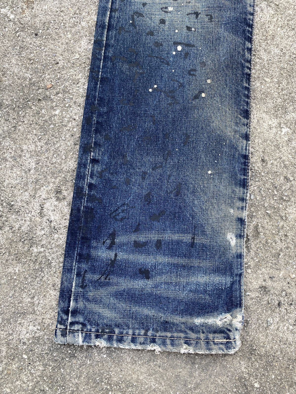 Barbarian × Levi's × Levi's Vintage Clothing Levi’s x Mad Barbarians Distressed Splatter Design Denim Size US 34 / EU 50 - 6 Thumbnail