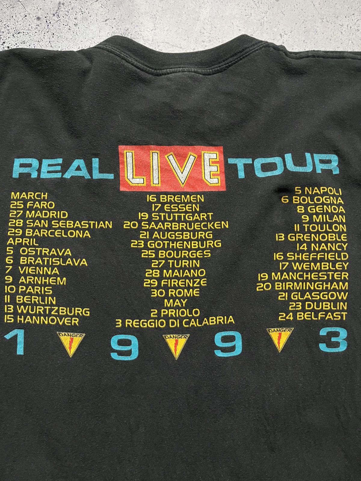 Iron Maiden 1993 Vintage Iron Maiden Real Live Tour Faded Black Tank Tee Size US XL / EU 56 / 4 - 5 Thumbnail