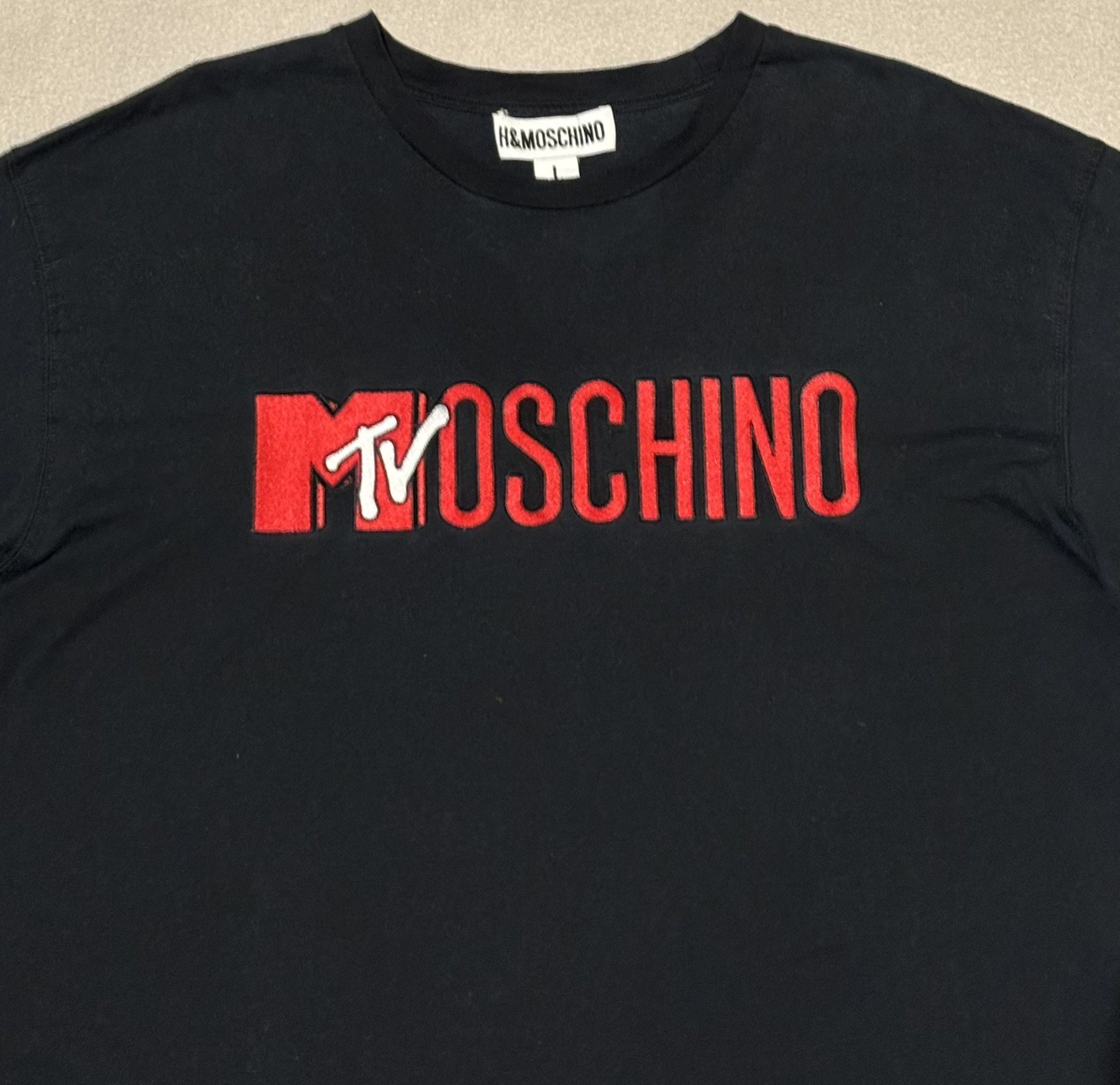 H&M × Moschino Moschino x H&M MTV T-shirt Size. L Size US L / EU 52-54 / 3 - 6 Thumbnail
