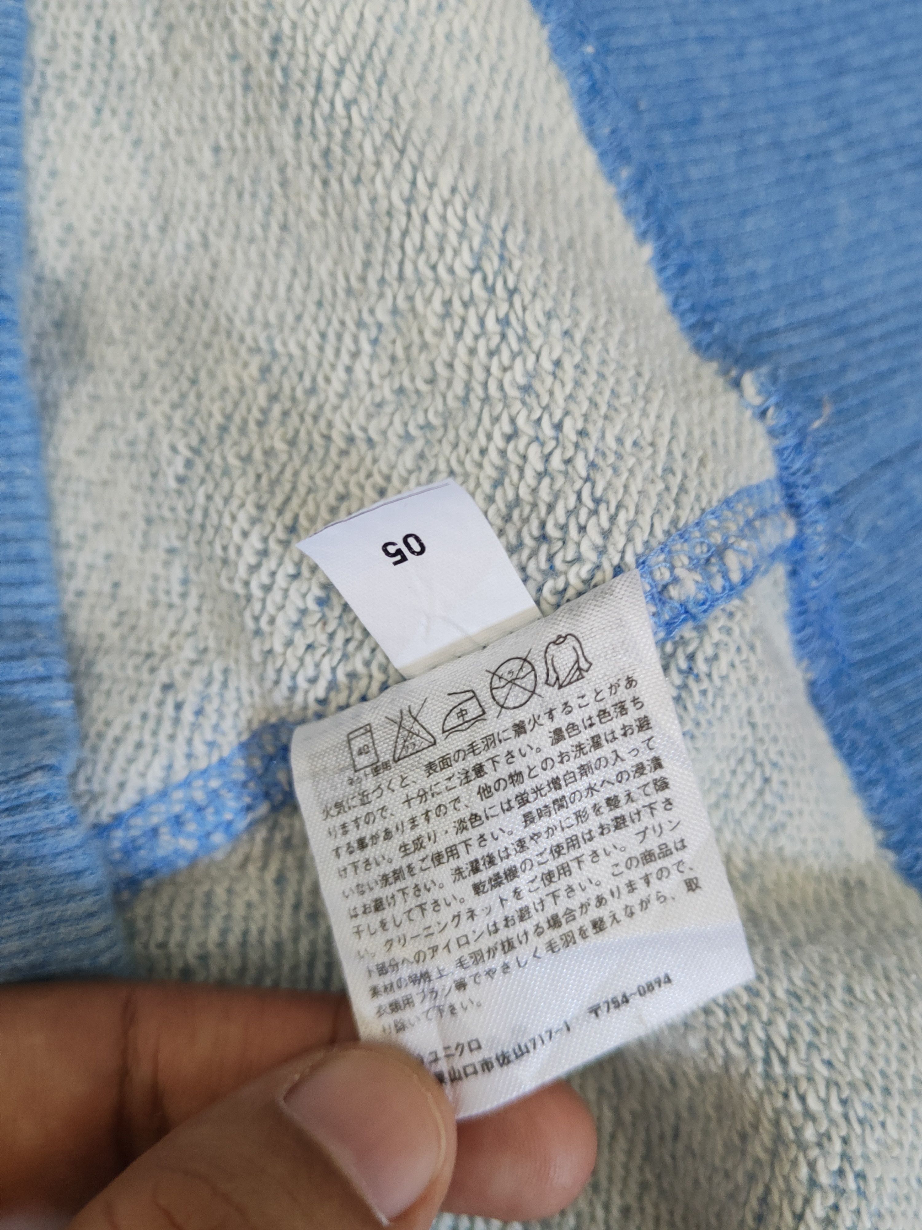 Disney DL Uniqlo Disney Blue Mickey Mouse Hoodie Sweatshirts #2506 Size US L / EU 52-54 / 3 - 11 Thumbnail