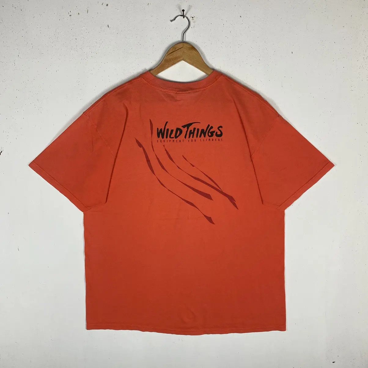 Other VINTAGE 90's WILD THINGS EQUIPMENT FOR CLIMBERS TEE Size US XL / EU 56 / 4 - 2 Thumbnail