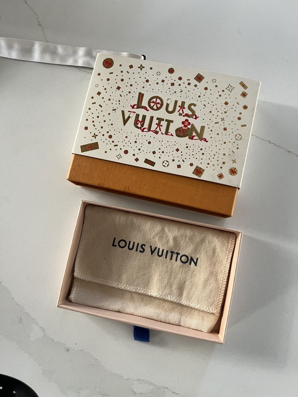Louis Vuitton Louis Vuitton LV Slim Bracelet size 21 Size ONE SIZE - 5 Thumbnail