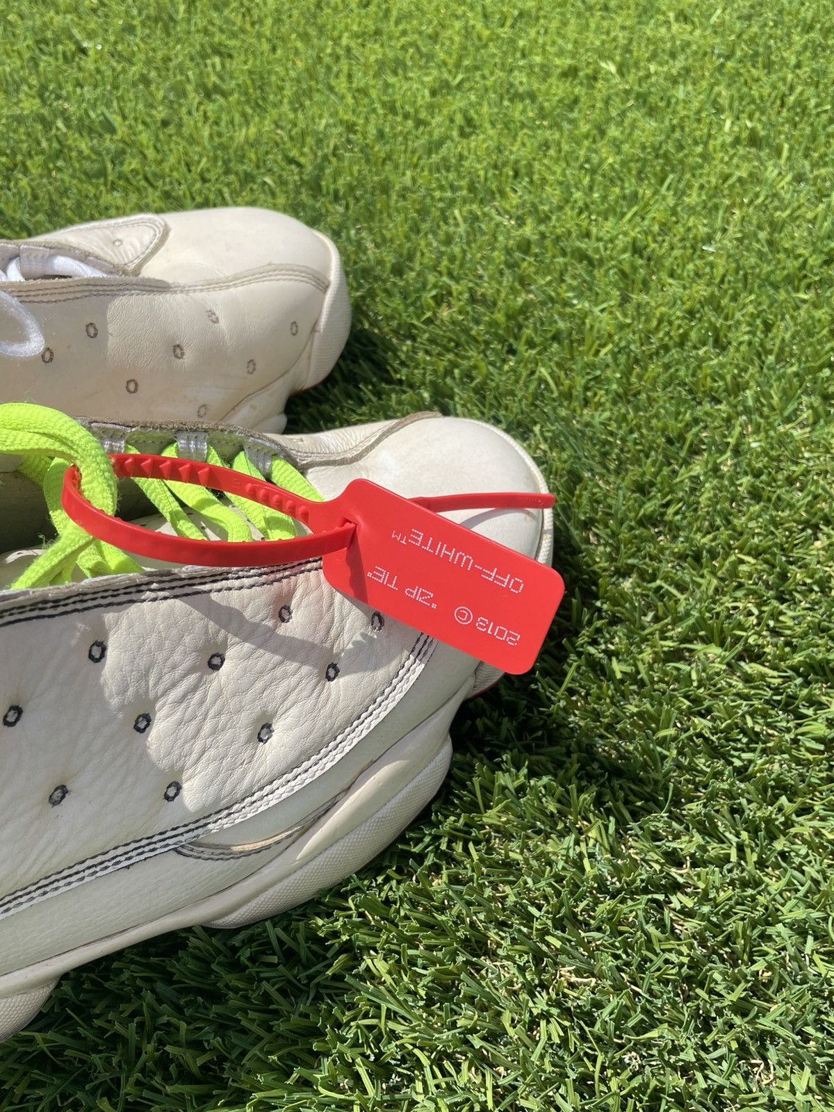 Jordan Brand Off-white X Jordan, 13s Size US 13 / EU 46 - 3 Thumbnail