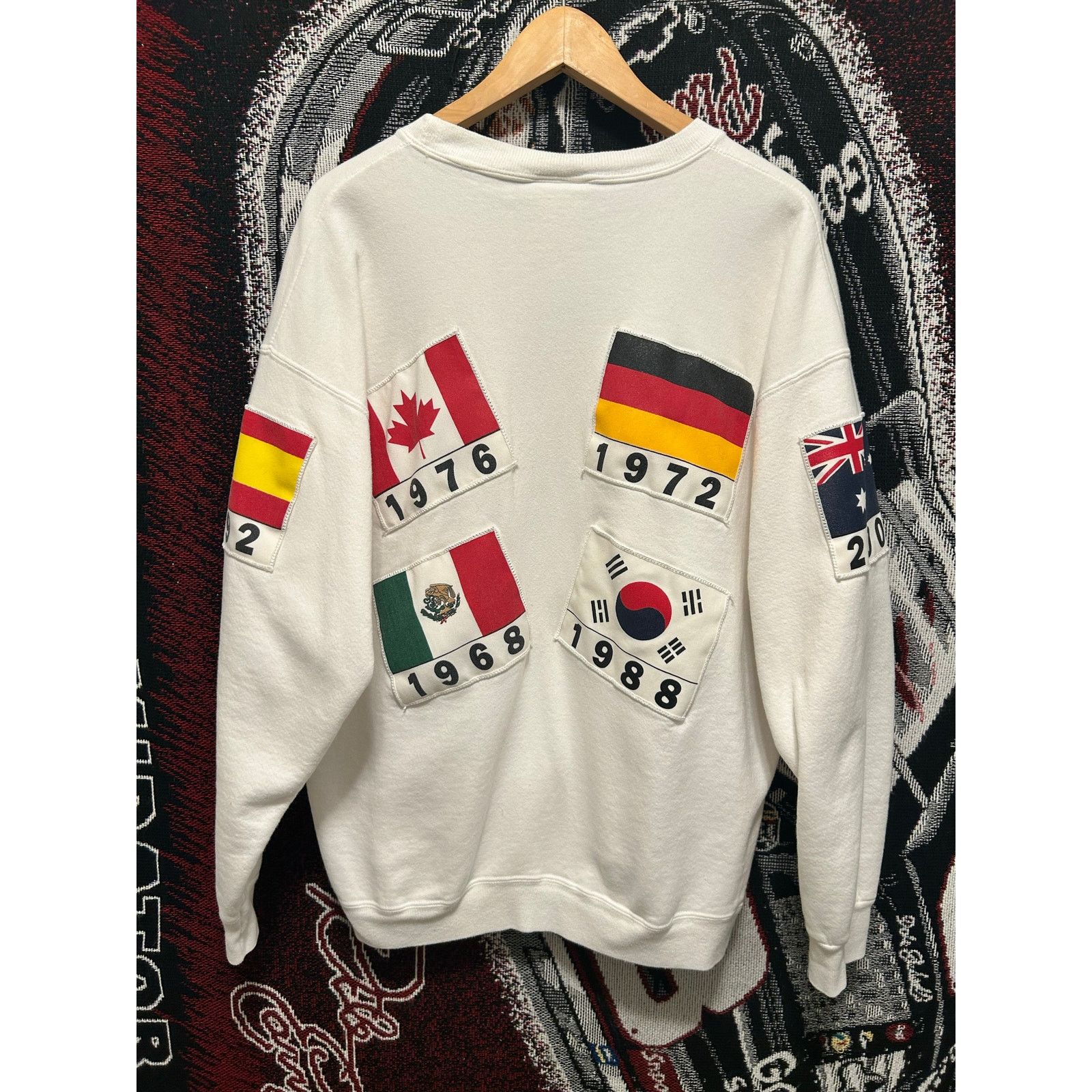 Vintage Vintage 1996 Olympic Host Flag Crewneck Sweatshirt Size US XL / EU 56 / 4 - 2 Thumbnail