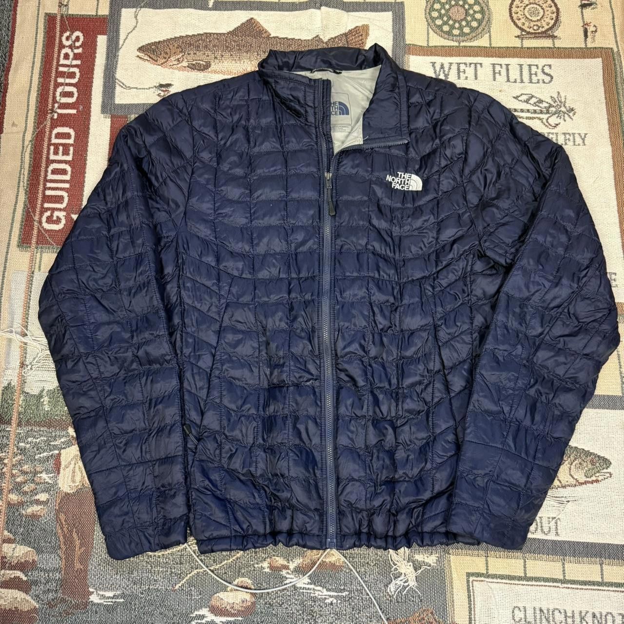 The North Face The North Face navy blue insulated thermoball puffer jacket Size US S / EU 44-46 / 1 - 1 Thumbnail