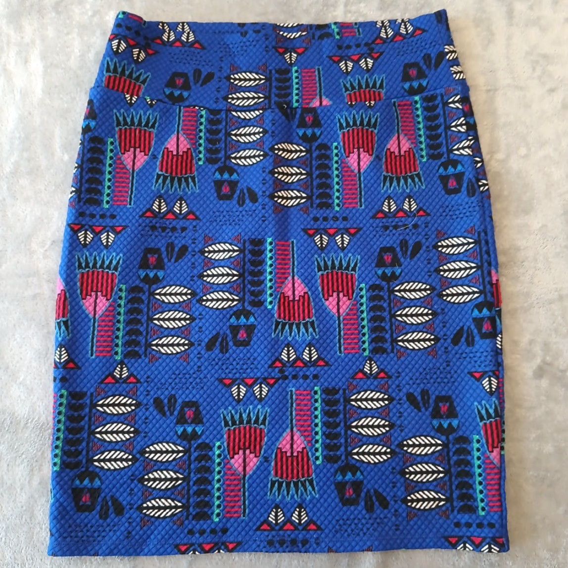 Vintage LuLaRoe Skirt XL Blue Geometric Knee Length Pull On Knit Quilted Pattern Women Pencil Stretch Regular Vintage: No Size 40" / US 18 - 2 Thumbnail
