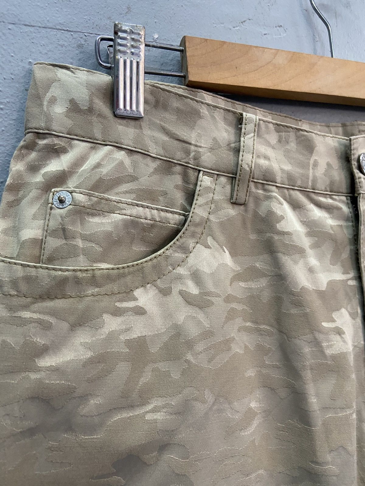 Jean Charles De Castelbajac CASTELBAJAC CAMOUFLAGE STYLE TROUSERS PANTS Size US 32 / EU 48 - 3 Thumbnail