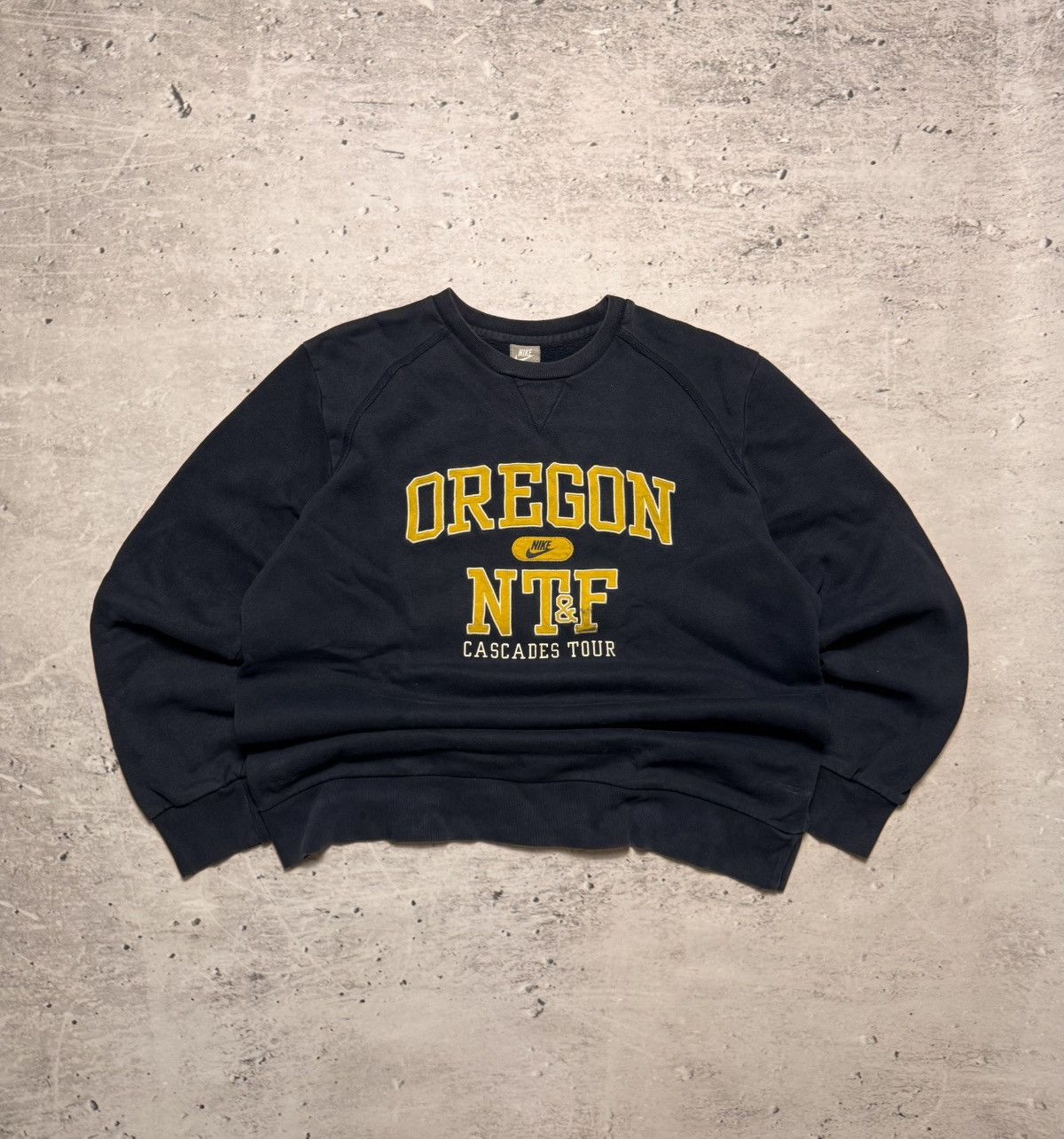 Nike × Vintage NIKE OREGON VINTAGE CENTER LOGO OVERSIZE BOXY SWEATSHIRT Size US XXL / EU 58 / 5 - 1 Thumbnail