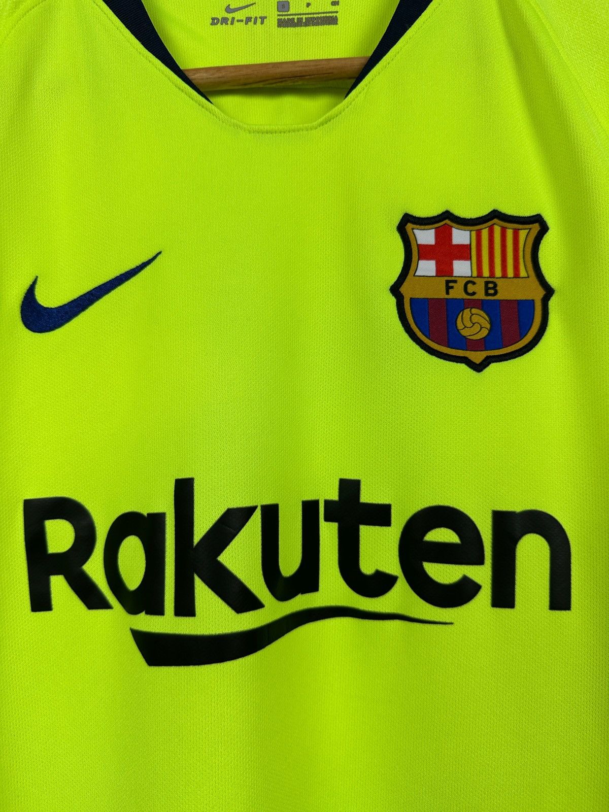Nike 2018/19 Nike Barcelona Away Soccer Jersey Size US S / EU 44-46 / 1 - 7 Thumbnail