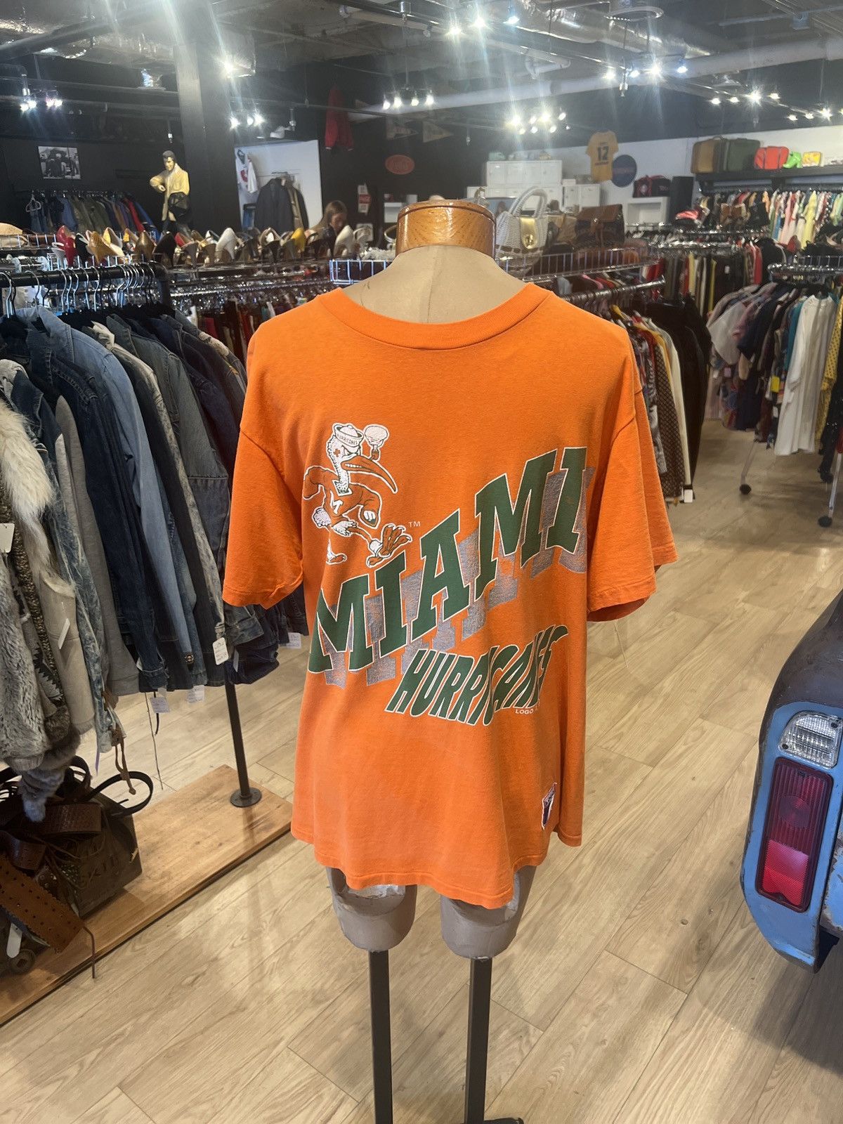 Vintage Vintage Miami Hurricanes Tee Size US L / EU 52-54 / 3 - 1 Thumbnail