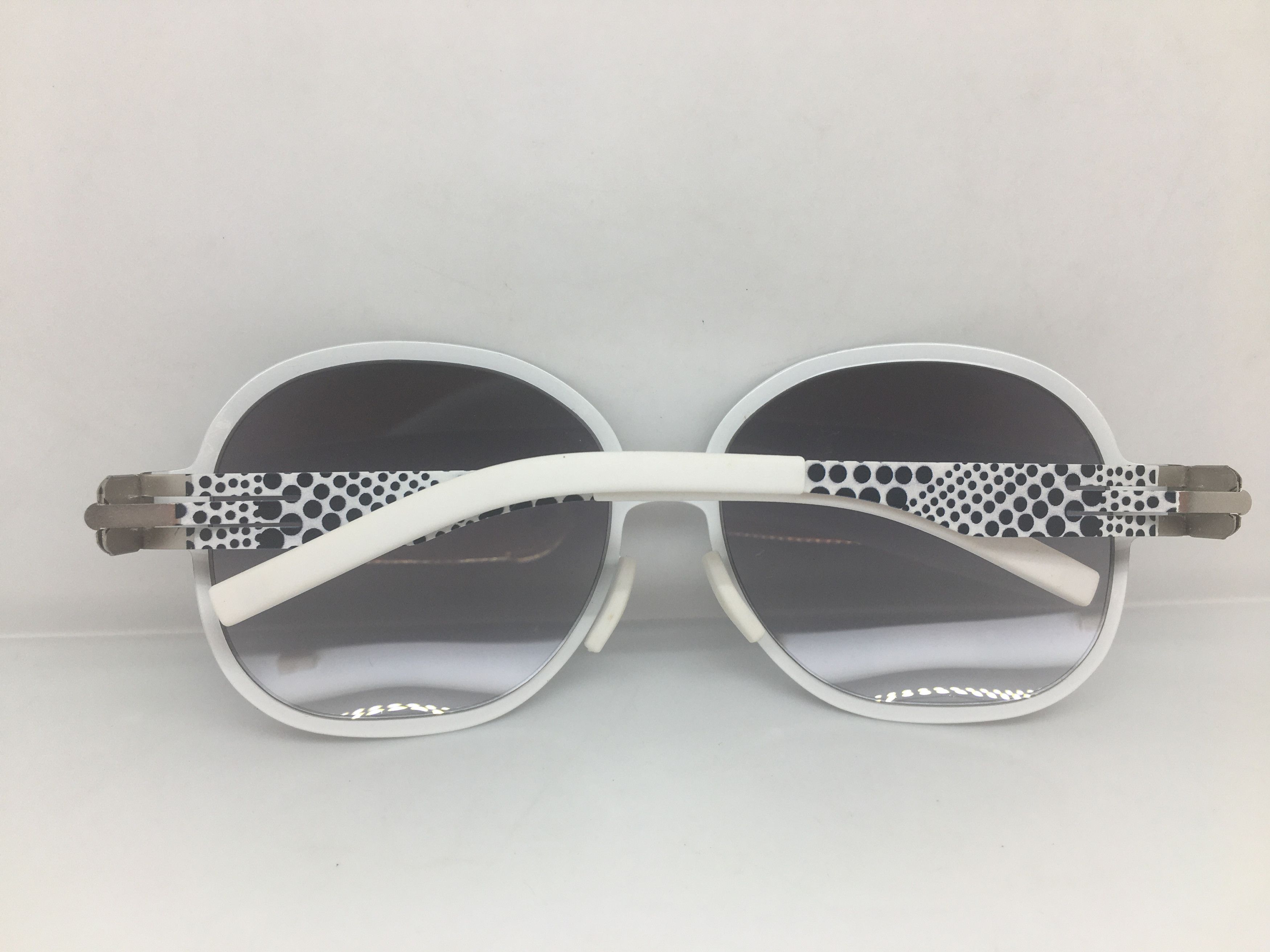 Other AC Berlin White Round Oversize Sunglasses Frame Size ONE SIZE - 8 Thumbnail