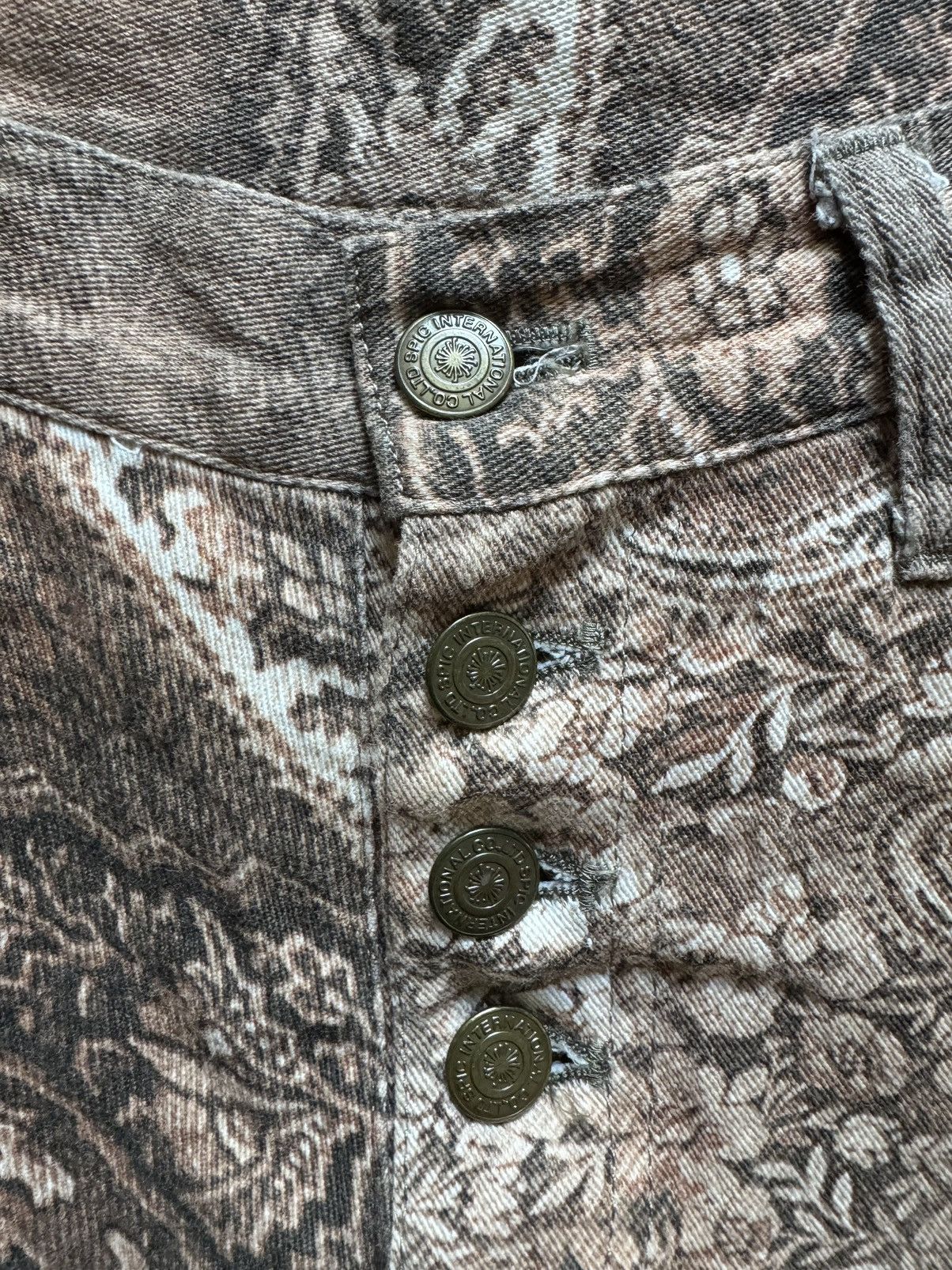 Le Grande Bleu (L.G.B.) × Obelisk × Tornado Mart Tornado Mart Floral Flare Jeans Size US 29 - 3 Thumbnail