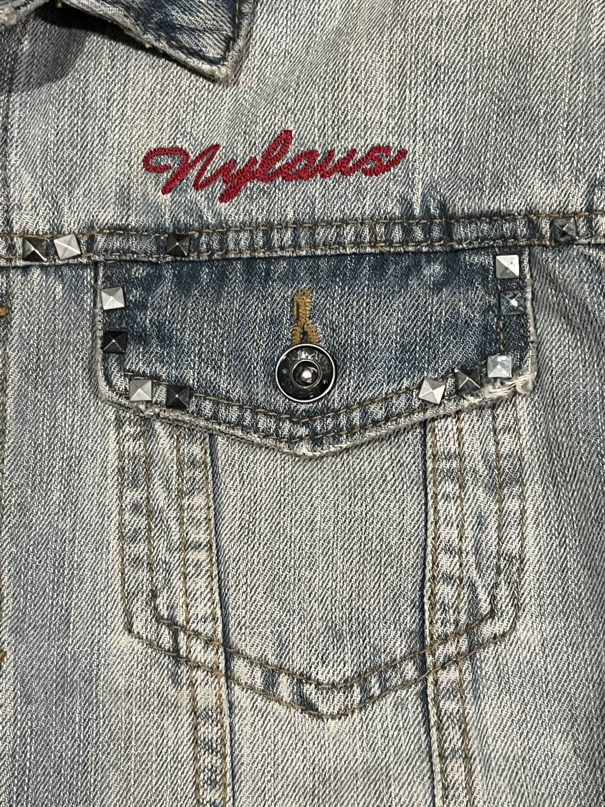 Hysteric Glamour × Japanese Brand × KMRii Nylaus Studded Wording Embroidery Mud Blue Wash Denim Jacket Size US M / EU 48-50 / 2 - 6 Thumbnail