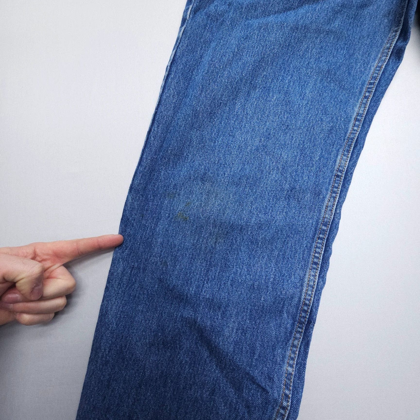 Levi's Levi's 550 Jeans Mens 34x34 Blue Denim Relaxed Tapered 5-Pocket Zip Regular Waist Medium Wash Vintage: No? Size US 34 / EU 50 - 4 Thumbnail