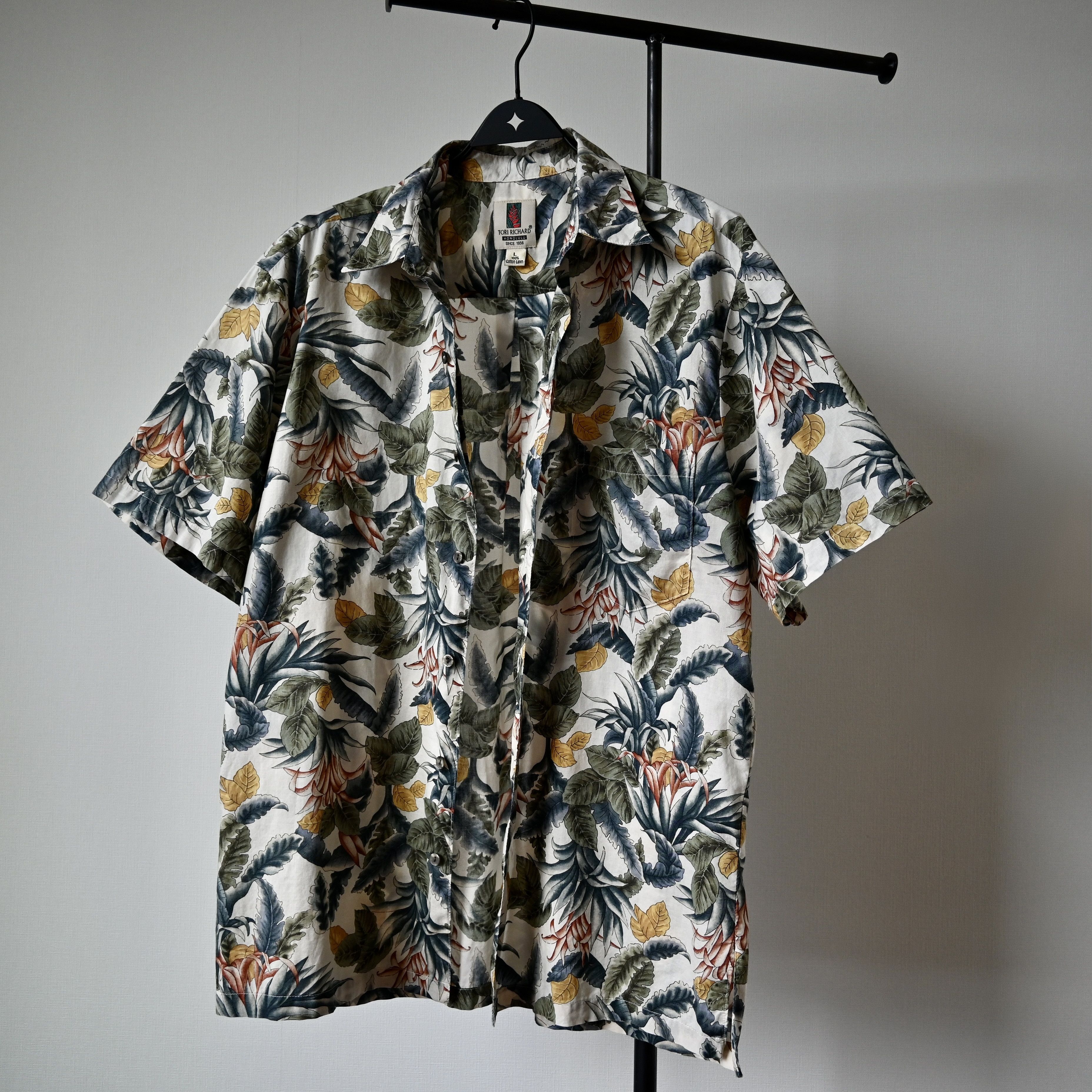 Tori Richard VTG Tori Richard antique botanical pattern Hawaiian shirt Size US L / EU 52-54 / 3 - 1 Thumbnail