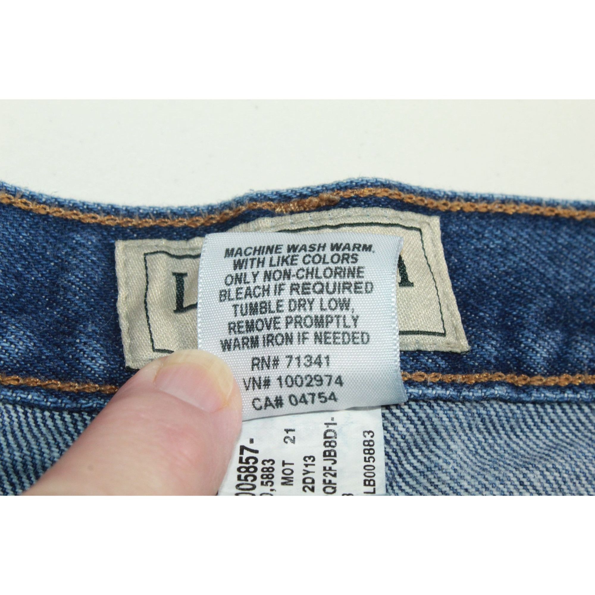 L.L. Bean LL Bean Jeans Relaxed Fit Straight Leg Dark Wash 46x28 Size US 44 / EU 60 - 8 Thumbnail