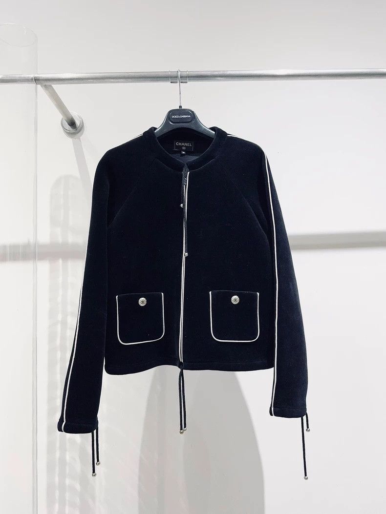Chanel Chanel Black velvet coat 2503-Nextarrow Size XS / US 0-2 / IT 36-38 - 1 Thumbnail