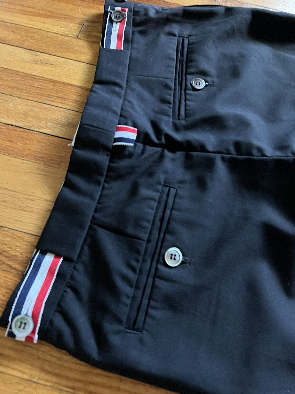 Thom Browne Thom Browne Twill Low Rise Trouser Size 3 Like new! Size US 34 / EU 50 - 3 Thumbnail
