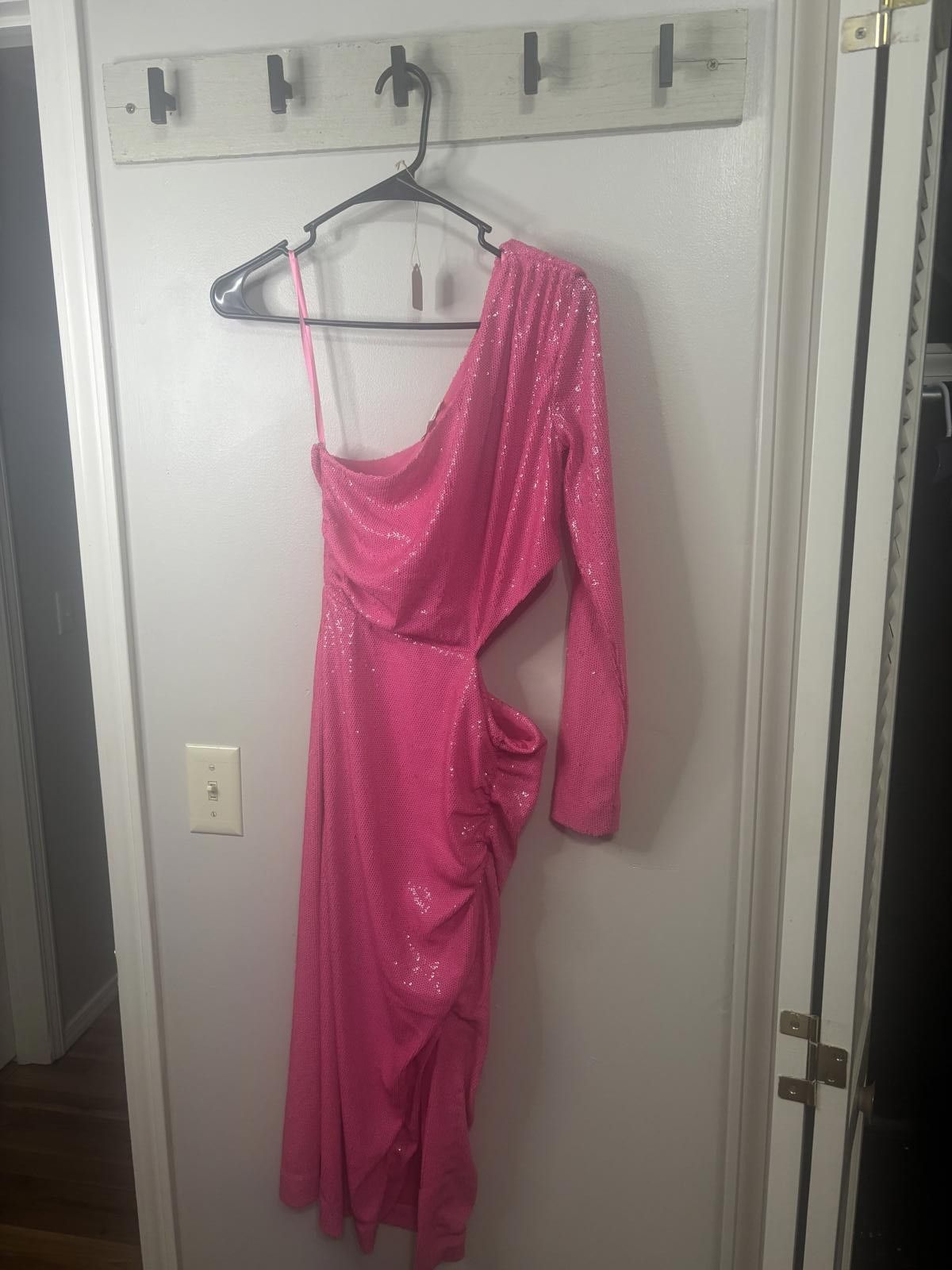 Designer L’agence Christie One Shoulder Pink Sequin Long Sleeve XS Size XS / US 0-2 / IT 36-38 - 1 Thumbnail