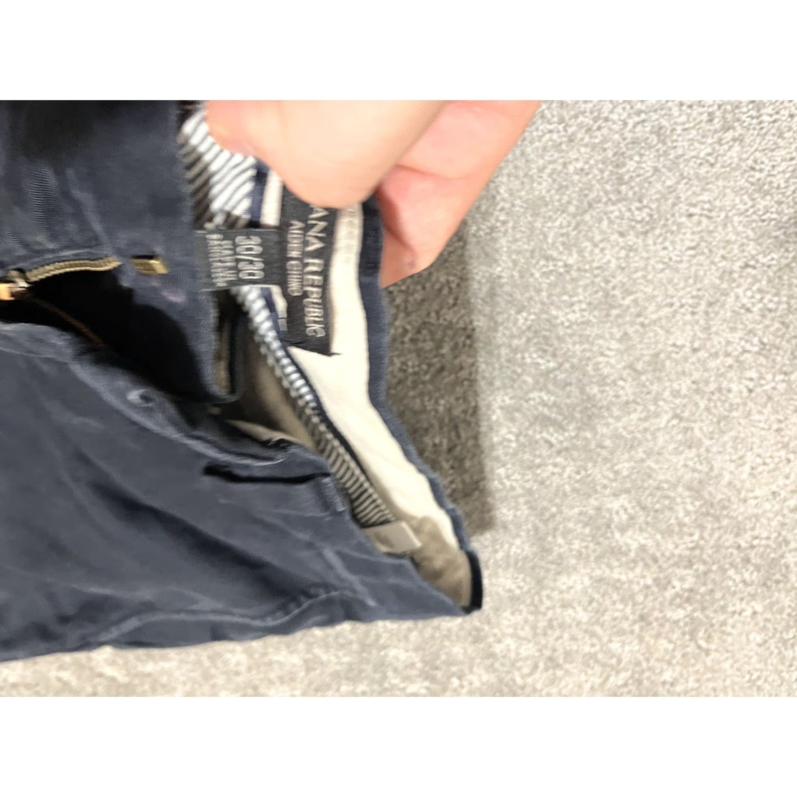 Banana Republic BANANA REPUBLIC Aiden Chino Pants Navy Blue Solid Mens 30x30 Cotton Blend Chino Size US 30 / EU 46 - 5 Thumbnail