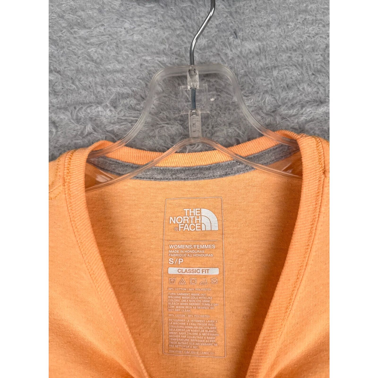 The North Face The North Face Shirt Women Small Petite Orange Long Sleeve Crew Poly Blend Size S / US 4 / IT 40 - 7 Thumbnail