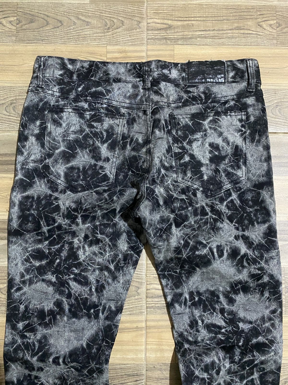 NO ID NO ID SPLATTER STUDDED SKINNY PANTS Size US 30 / EU 46 - 10 Thumbnail