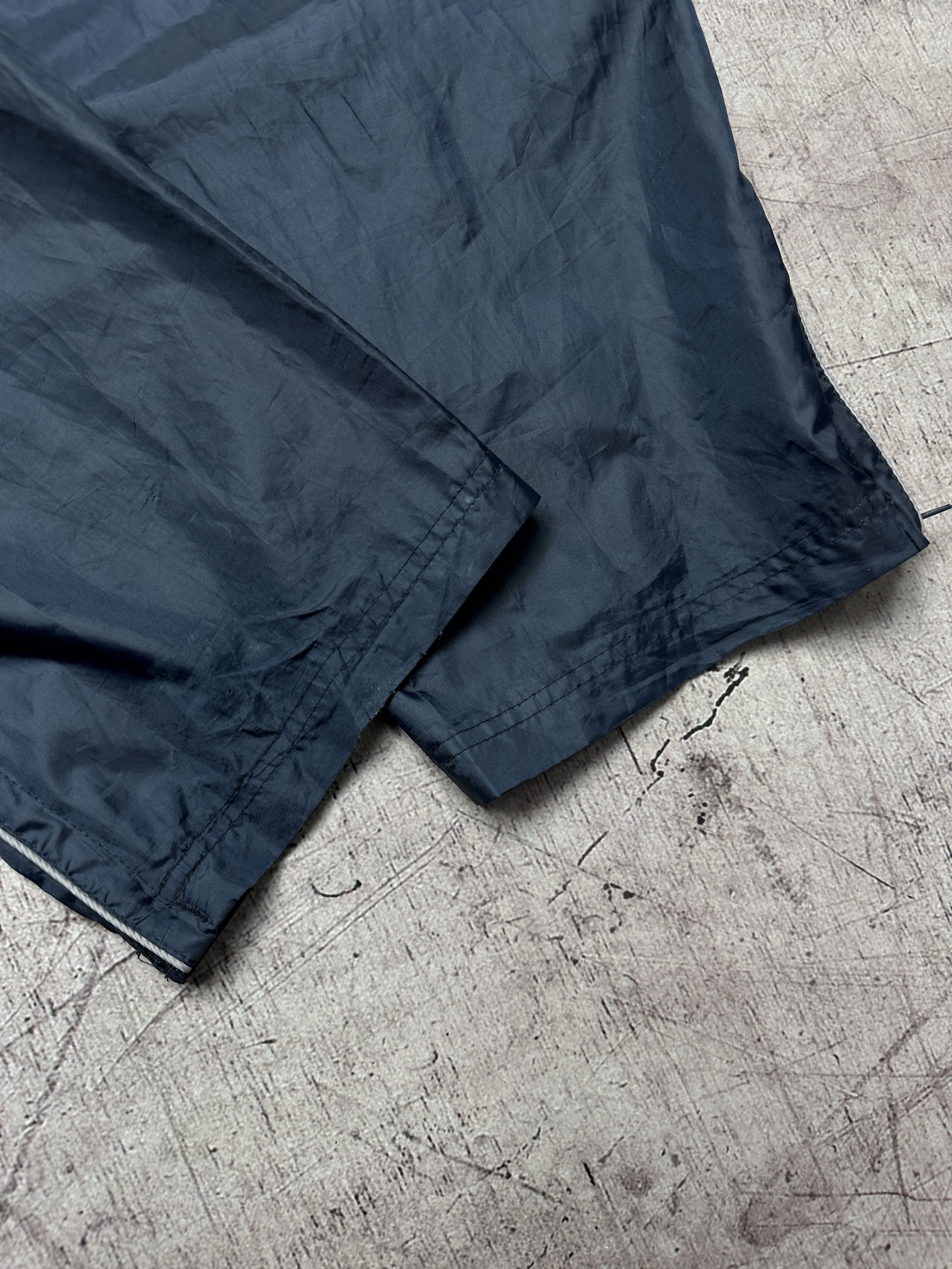 Umbro × Vintage Umbro Vintage Mens Windbreaker Track Pants Size US 32 / EU 48 - 12 Thumbnail