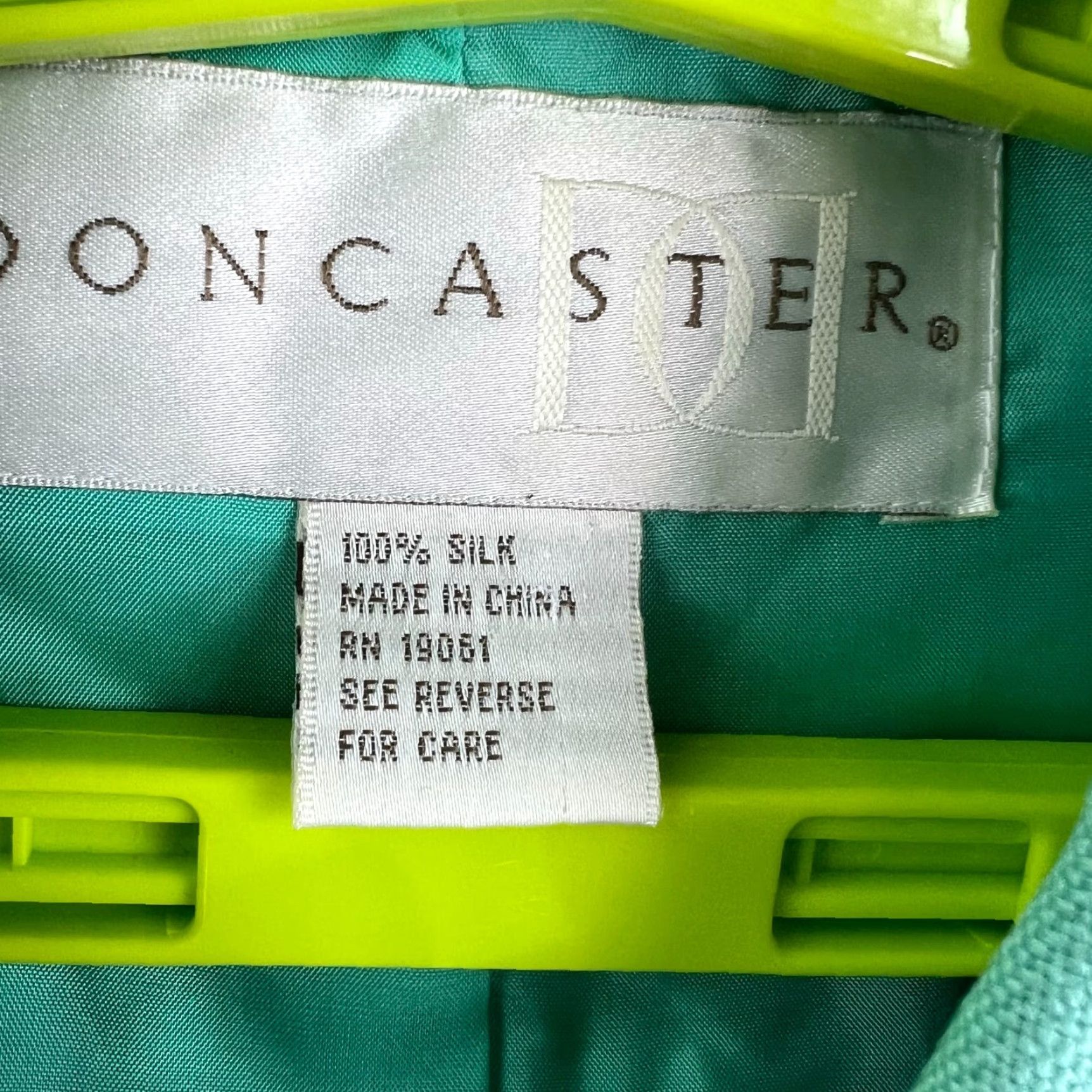 Vintage VINTAGE Don Caster Silk Blazer Jacket Womens M Green Crop Front Button Career Blazer 90s Womens Fashion Size M / US 6-8 / IT 42-44 - 3 Thumbnail